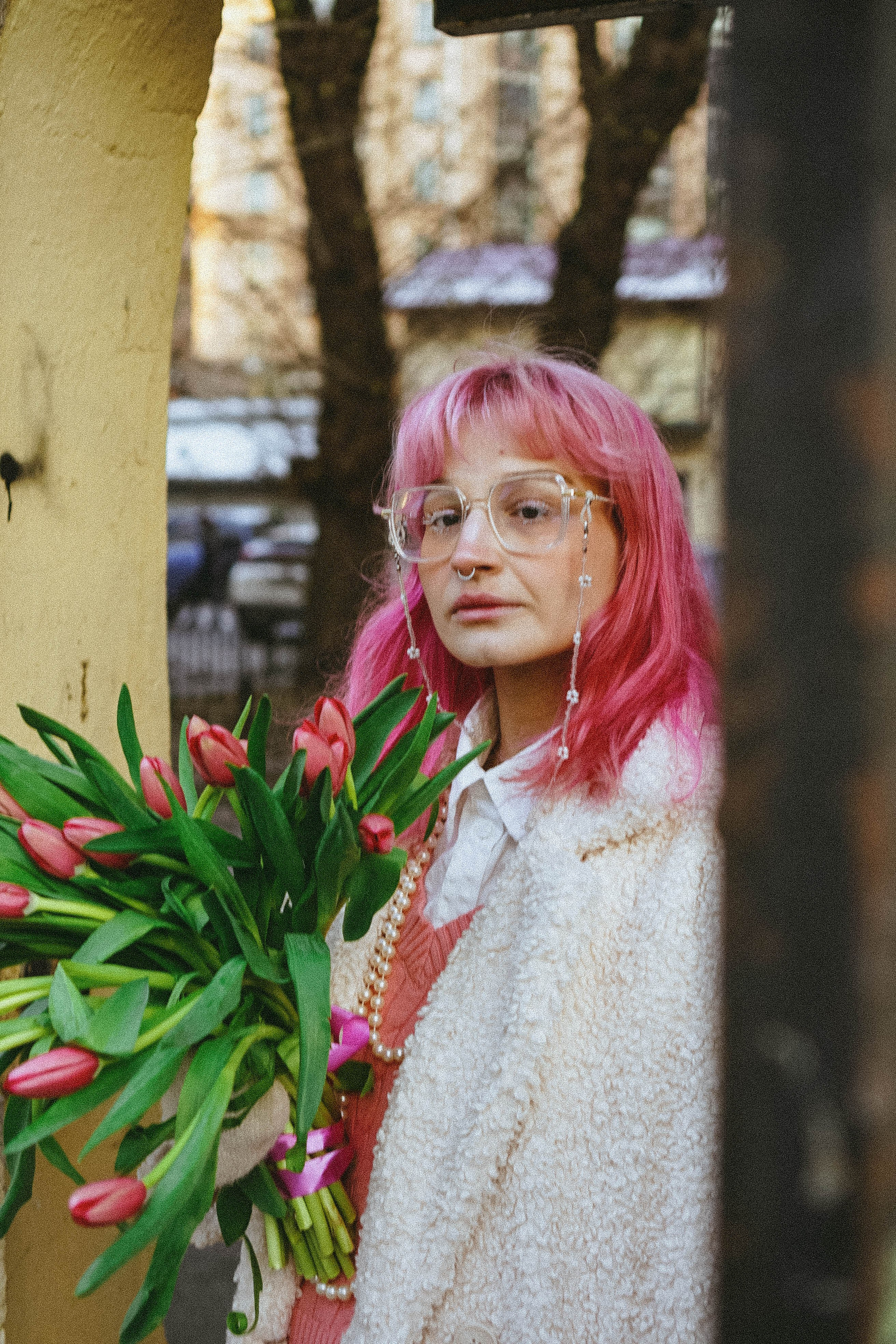 Прогулочная фотосессия с тюльпанами. Профессиональный фотограф, Санкт-Петербург — Виктория Богомолова