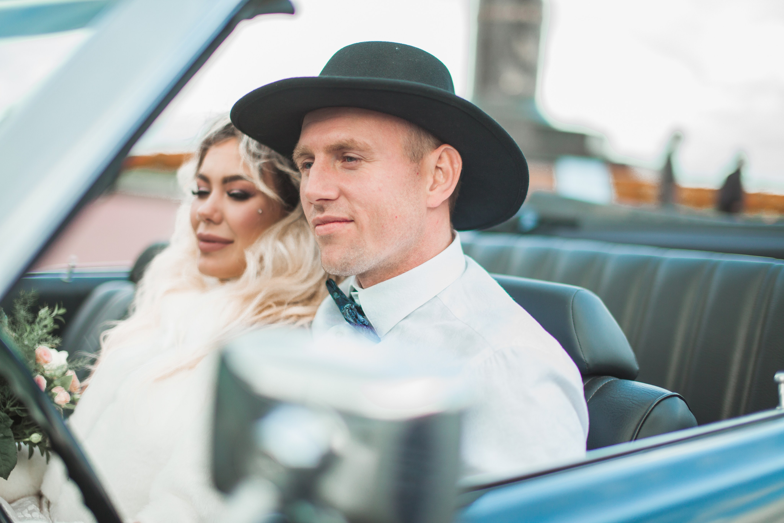 Свадебная фотосессия на улицах Нижнего Новгорода. Фотограф на крещение и венчание в Нижнем Новгороде.Свадебный Фотограф