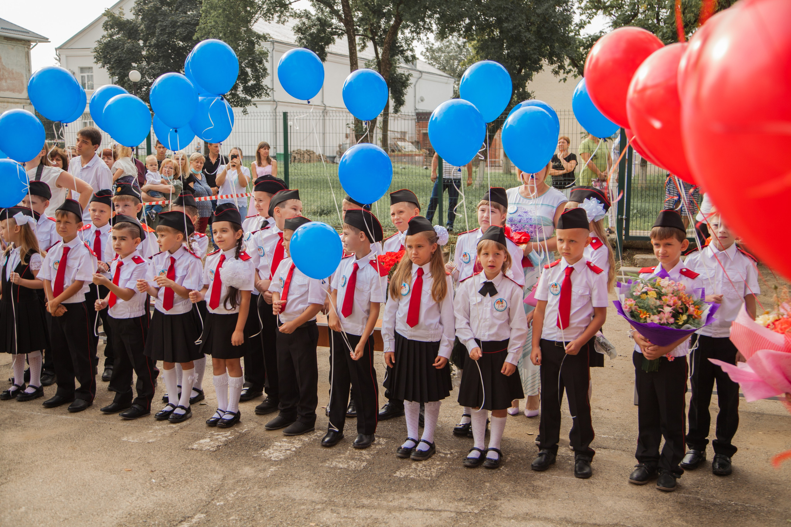 Линейка 1 сентября. Свадебный и семейный фотограф в Армавире