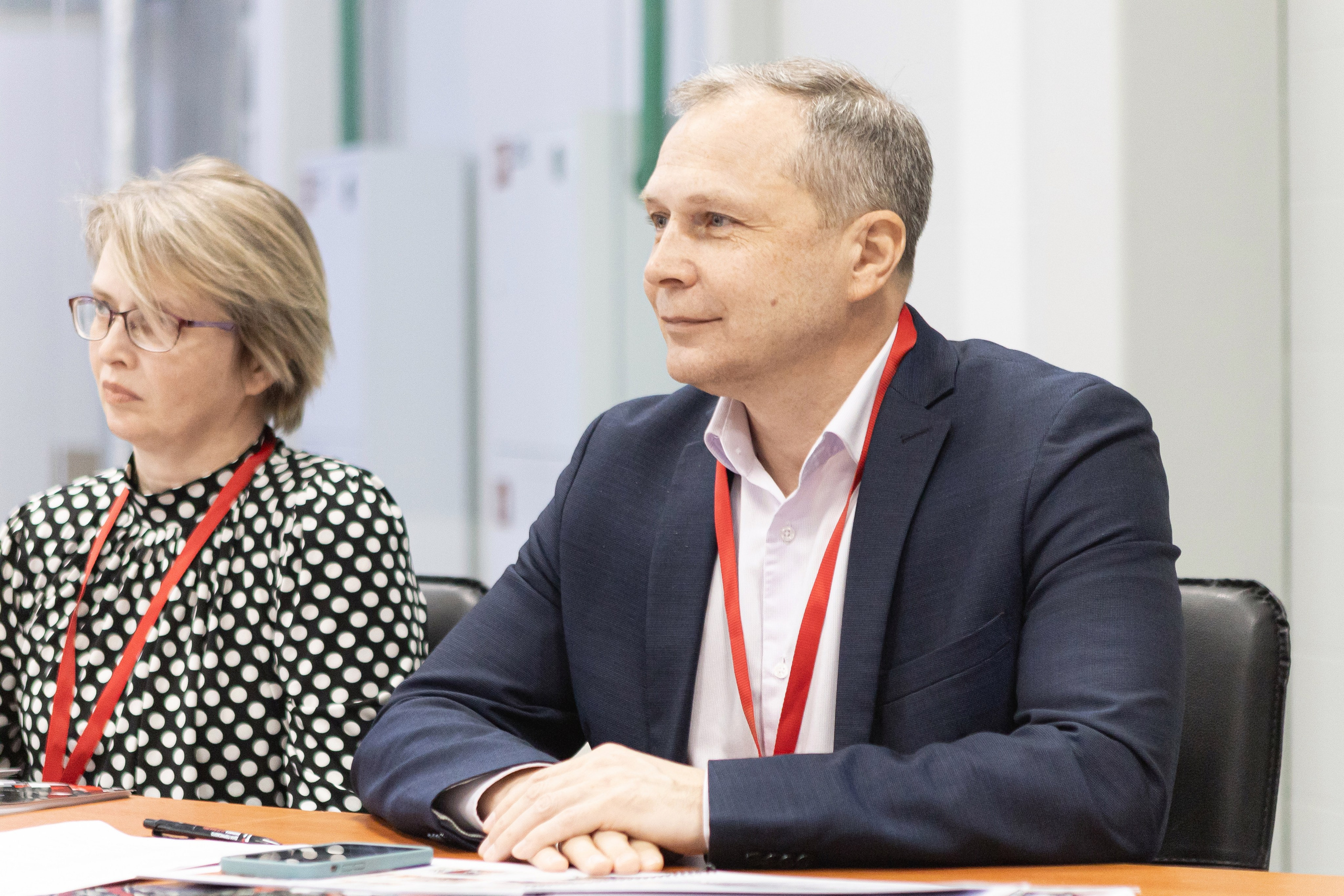 Фотосъемка выставки «Дни Пермского бизнеса» для GAZ. Репортажный фотограф в Перми Денис Голдобин