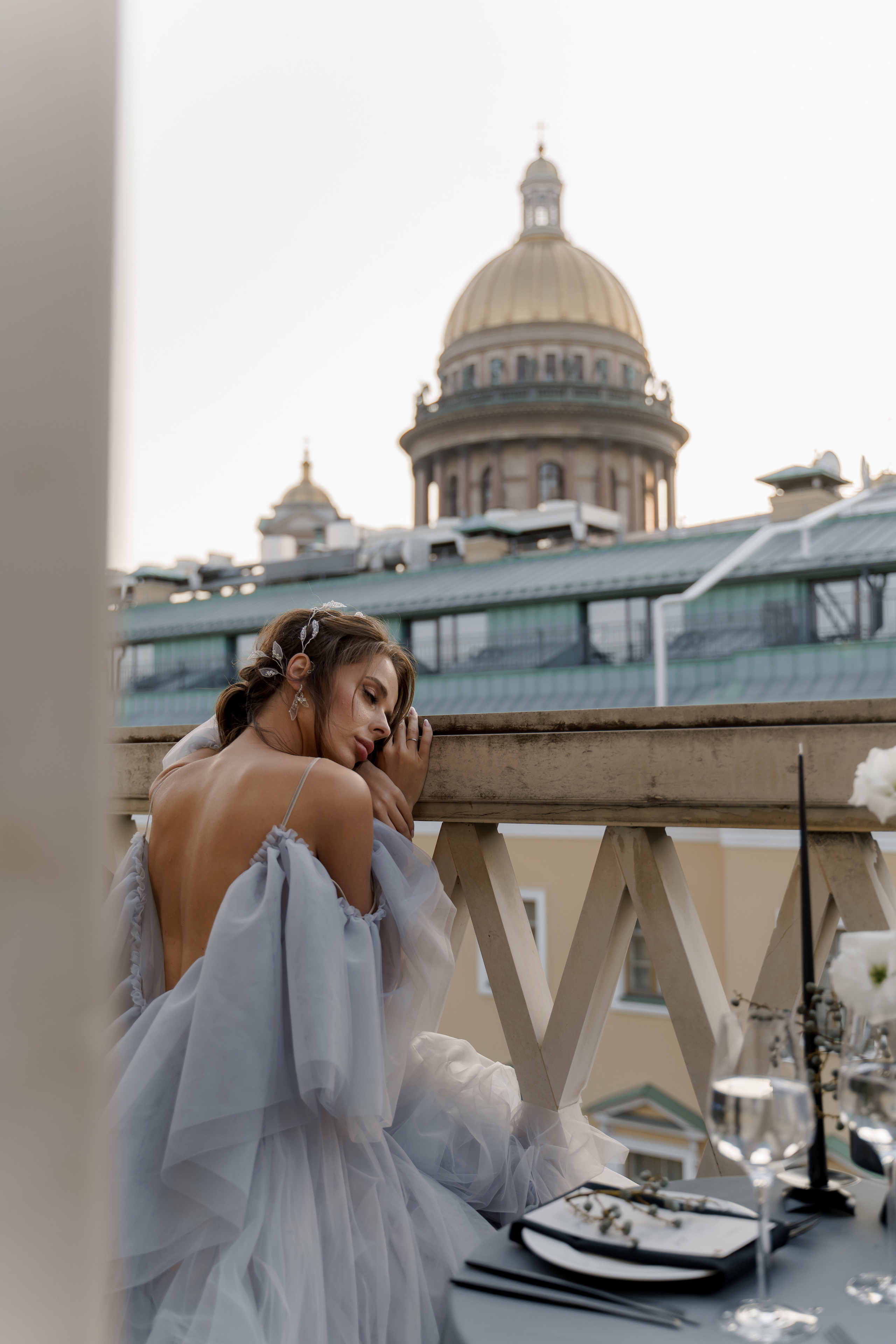 Евгений Магдалина. Камерная свадьба в отеле Софитель в стиле садовая флористика. Свадебный фотограф организатор в Санкт-Петербурге Ассоль Опарина