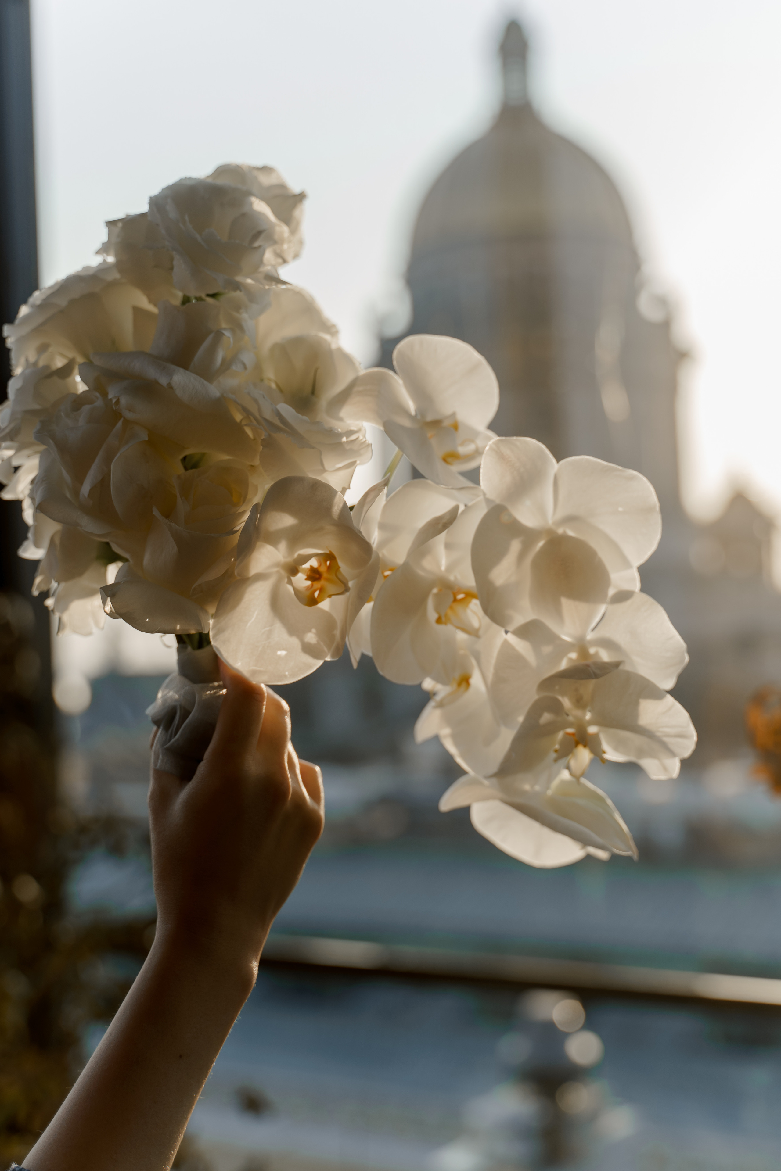 Евгений Магдалина. Камерная свадьба в отеле Софитель в стиле садовая флористика. Свадебный фотограф организатор в Санкт-Петербурге Ассоль Опарина