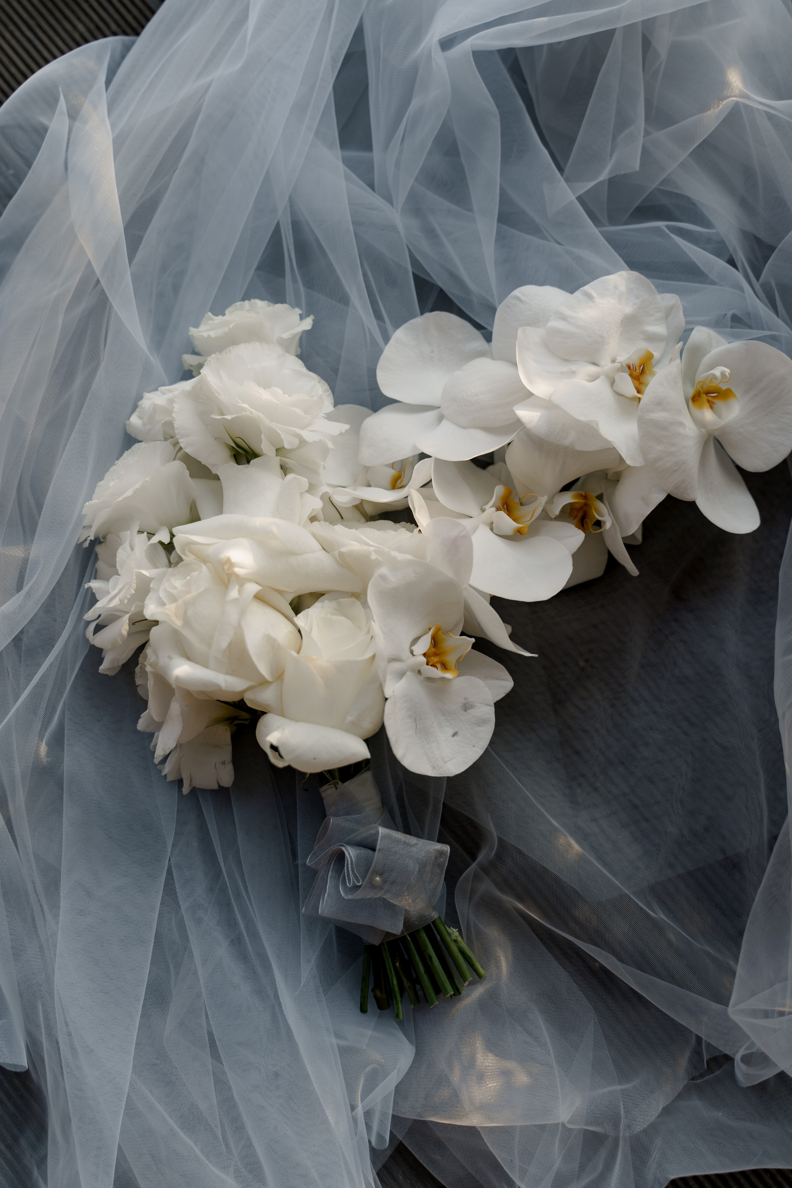 Евгений Магдалина. Камерная свадьба в отеле Софитель в стиле садовая флористика. Свадебный фотограф организатор в Санкт-Петербурге Ассоль Опарина