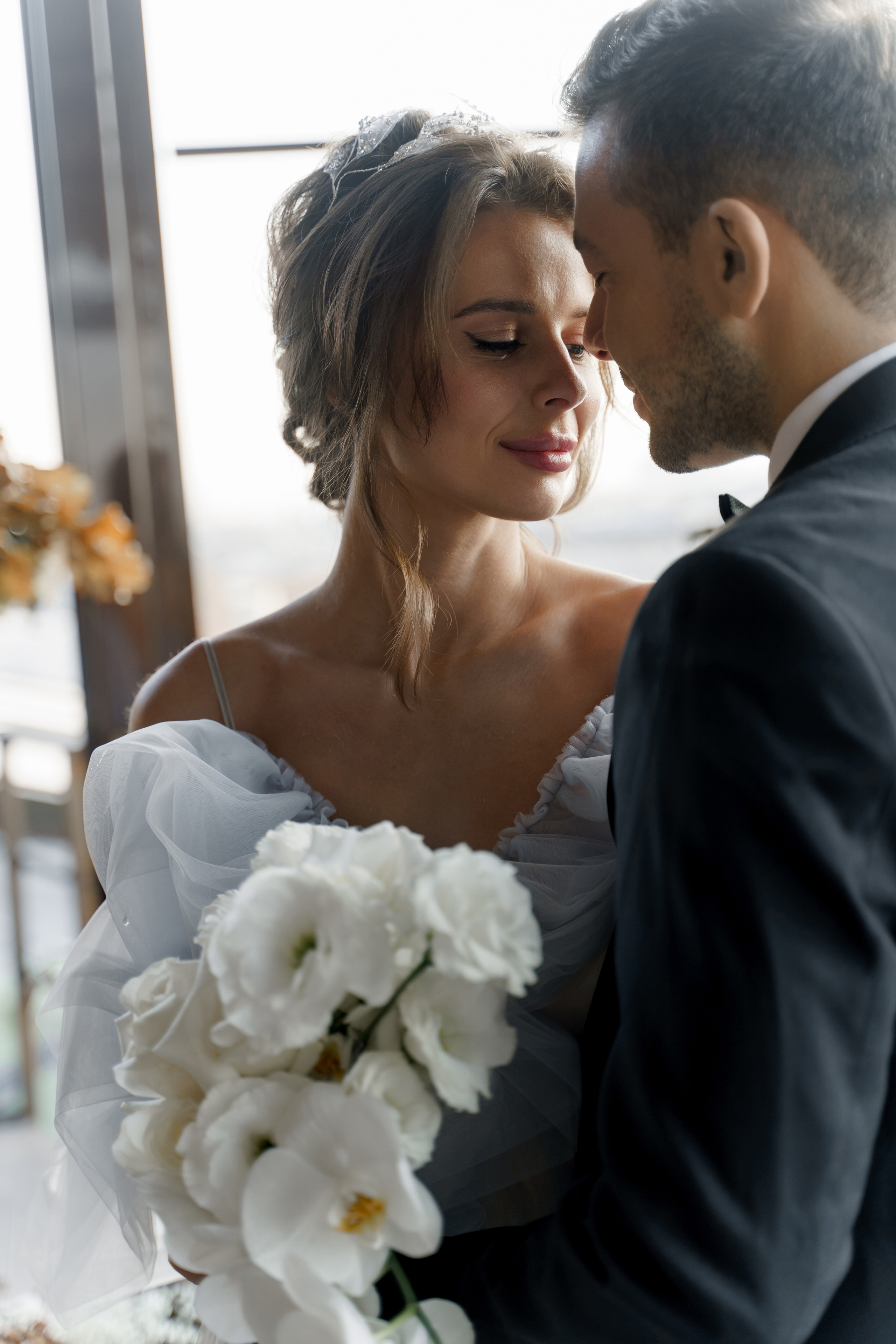 Евгений Магдалина. Камерная свадьба в отеле Софитель в стиле садовая флористика. Свадебный фотограф организатор в Санкт-Петербурге Ассоль Опарина