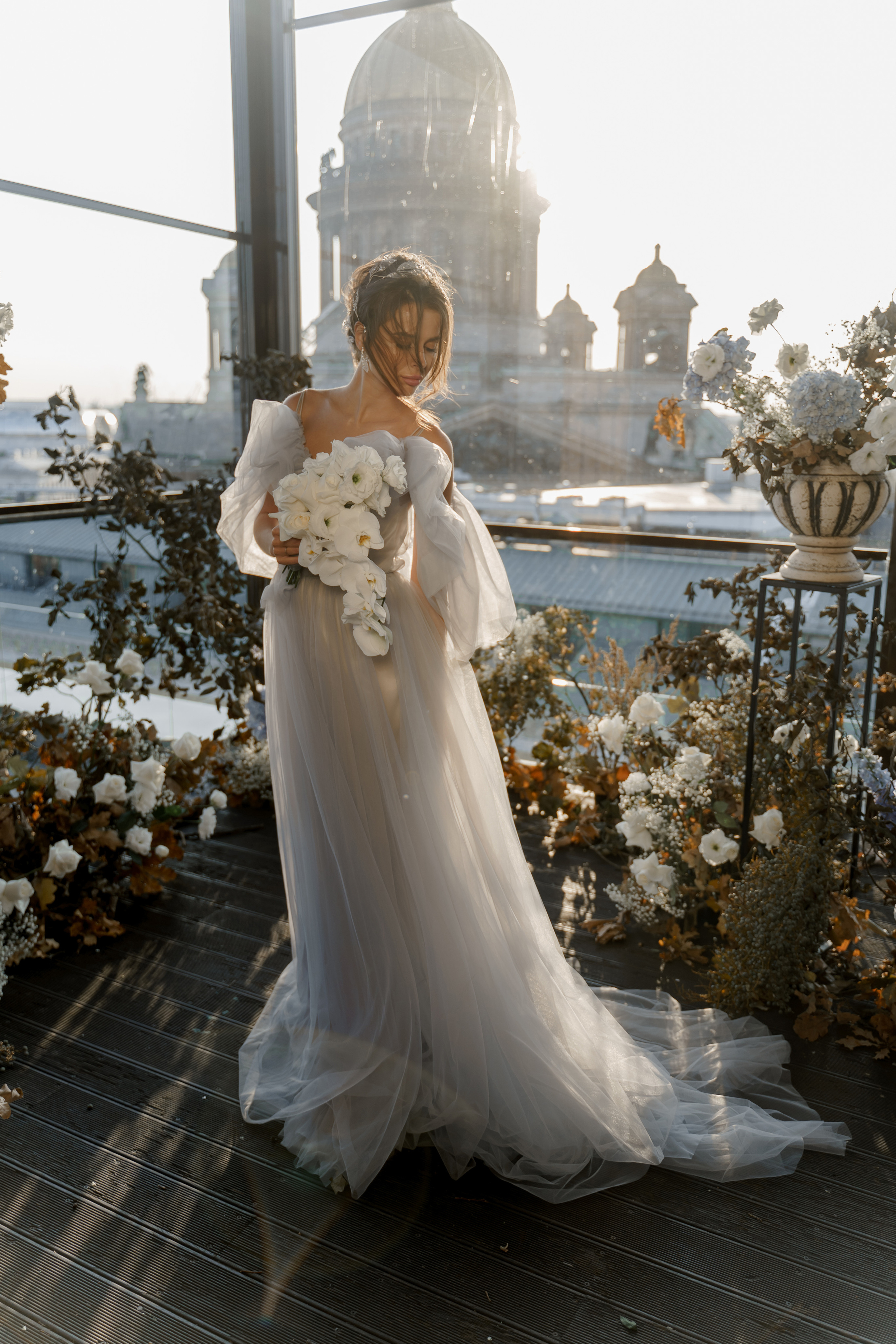 Евгений Магдалина. Камерная свадьба в отеле Софитель в стиле садовая флористика. Свадебный фотограф организатор в Санкт-Петербурге Ассоль Опарина