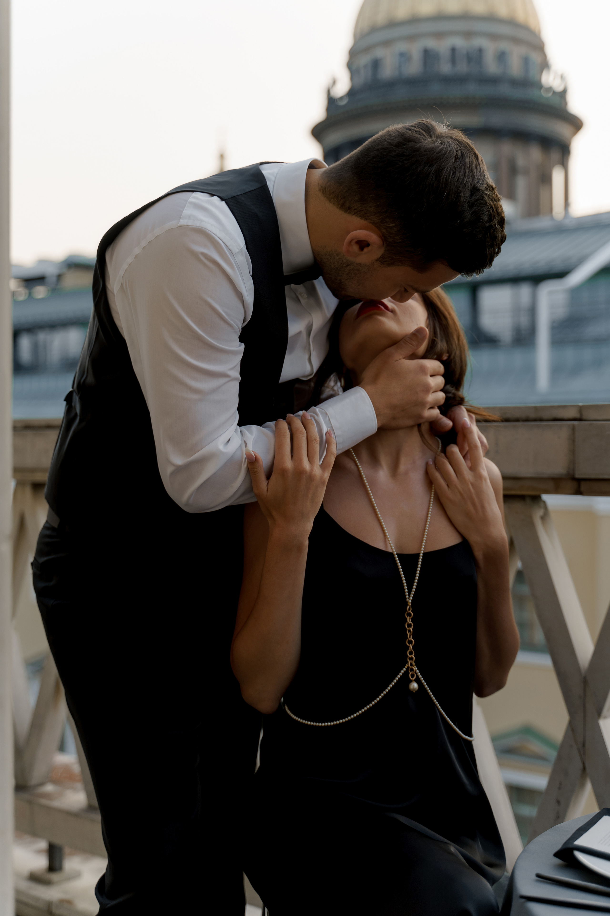 Евгений Магдалина. Камерная свадьба в отеле Софитель в стиле садовая флористика. Свадебный фотограф организатор в Санкт-Петербурге Ассоль Опарина