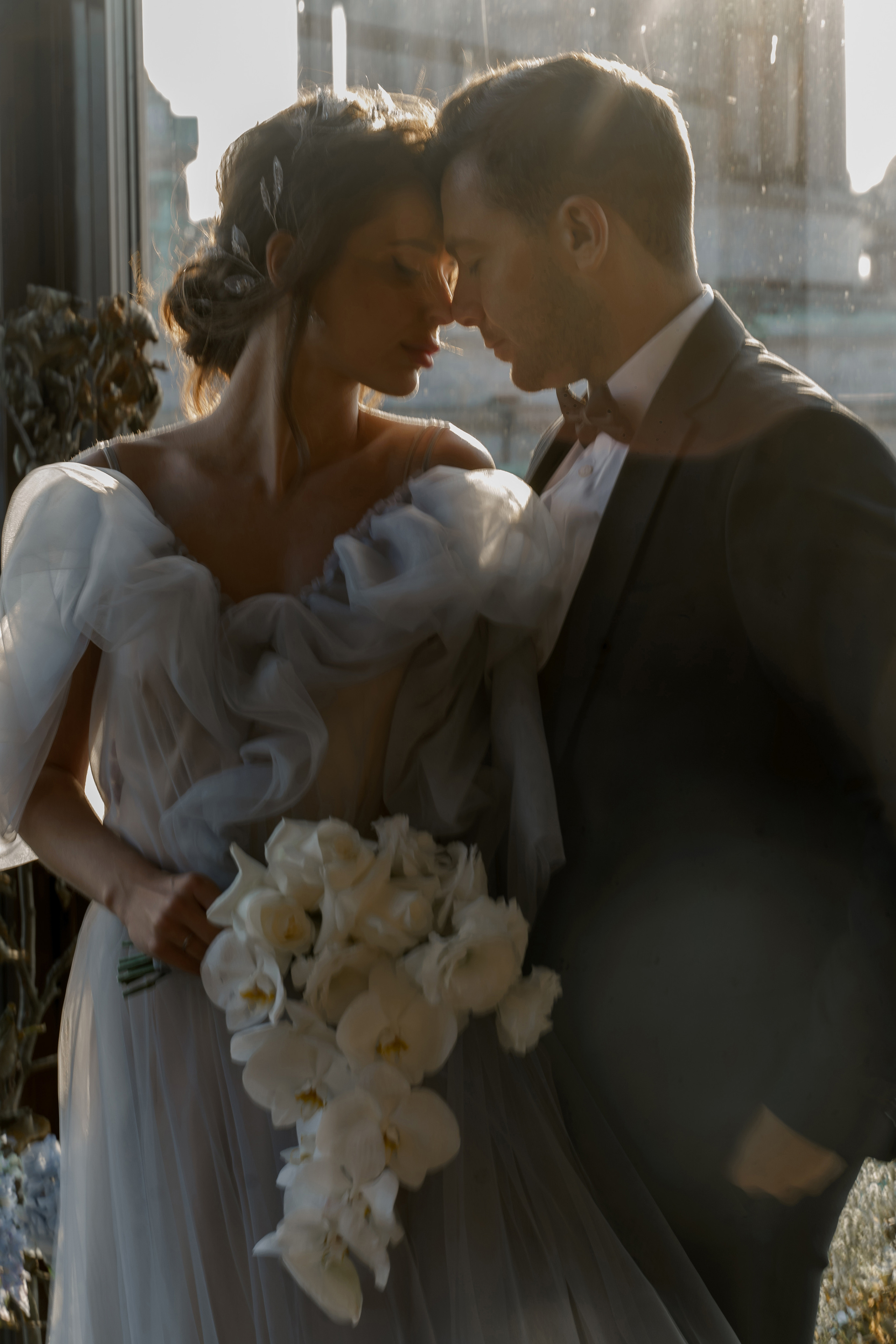 Евгений Магдалина. Камерная свадьба в отеле Софитель в стиле садовая флористика. Свадебный фотограф организатор в Санкт-Петербурге Ассоль Опарина