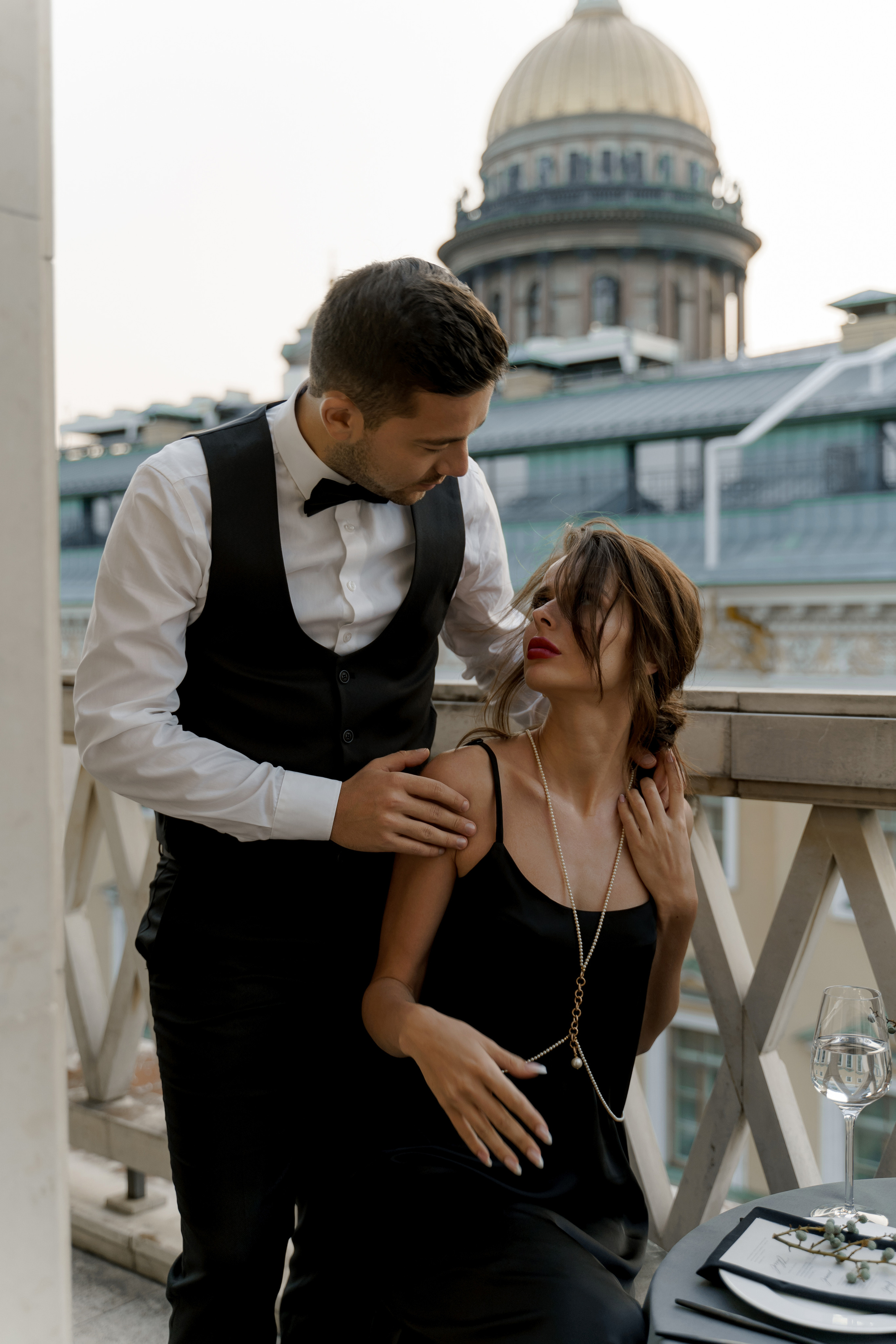 Евгений Магдалина. Камерная свадьба в отеле Софитель в стиле садовая флористика. Свадебный фотограф организатор в Санкт-Петербурге Ассоль Опарина