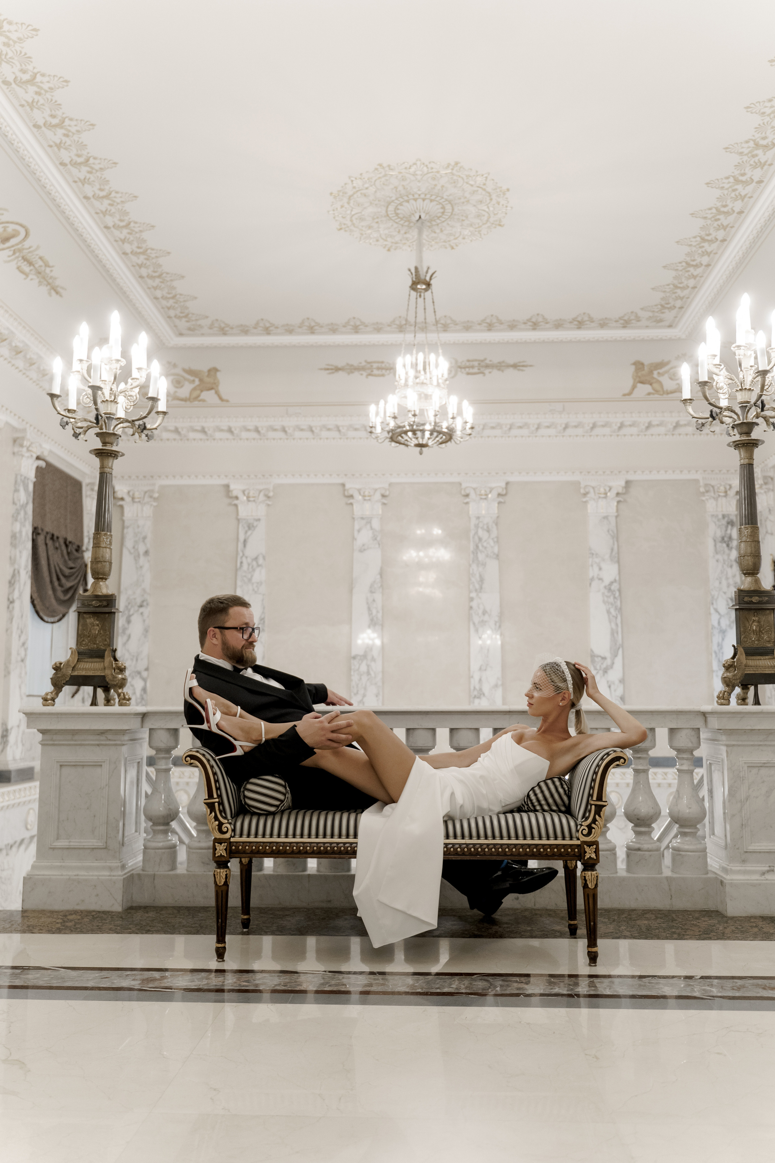 Дарья Дмитрий. Камерная хулиганская свадьба на яхте с сюрпризом. Свадебный фотограф организатор в Санкт-Петербурге Ассоль Опарина