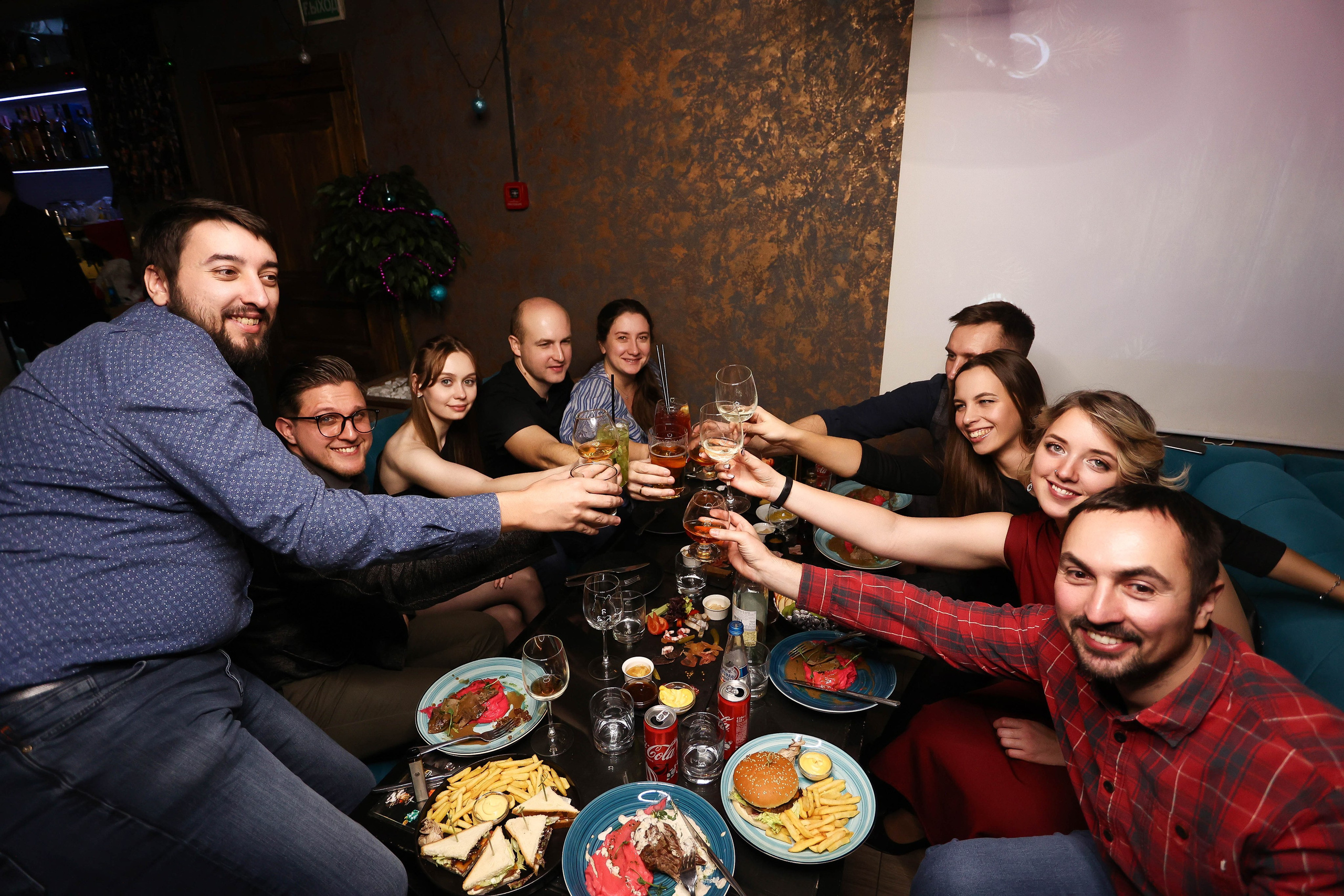 16/12/23 Новогоднее караоке в Мята Спортивная. Мята Спортивная — Кальянная, караоке, бар в Минске