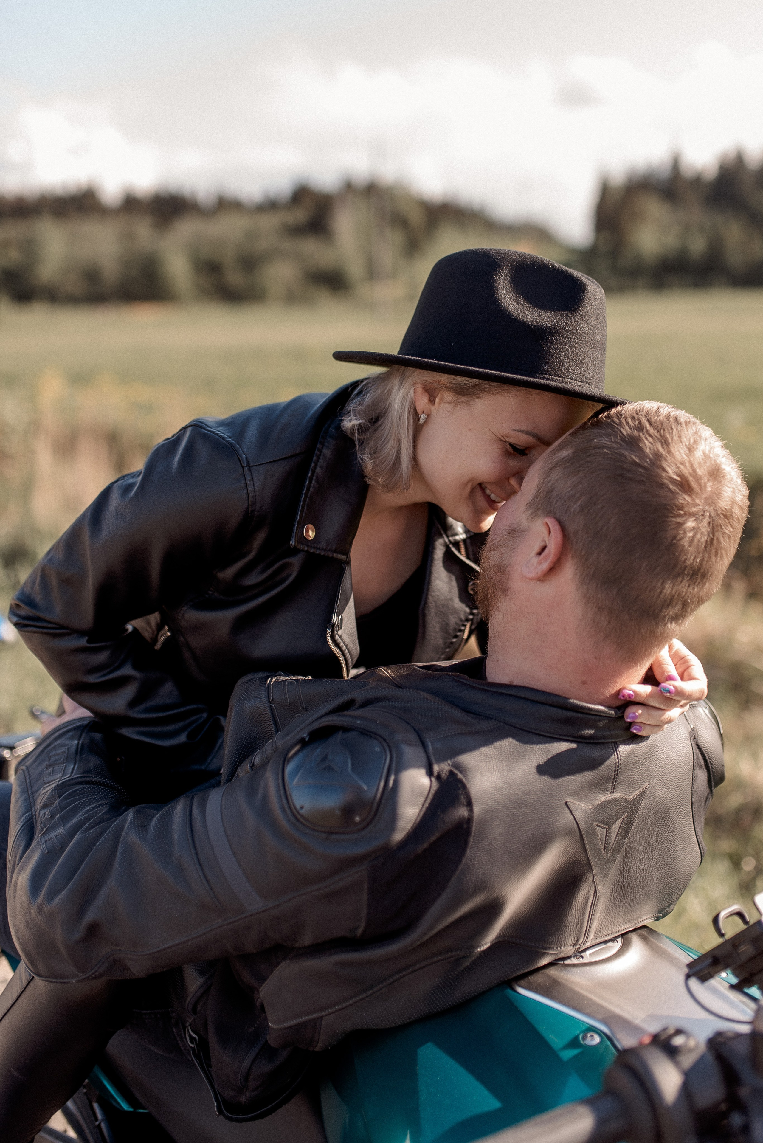 Марина и Женя. Мотоцикл. Lovestory. Семейный фотограф в Москве Екатерина Север