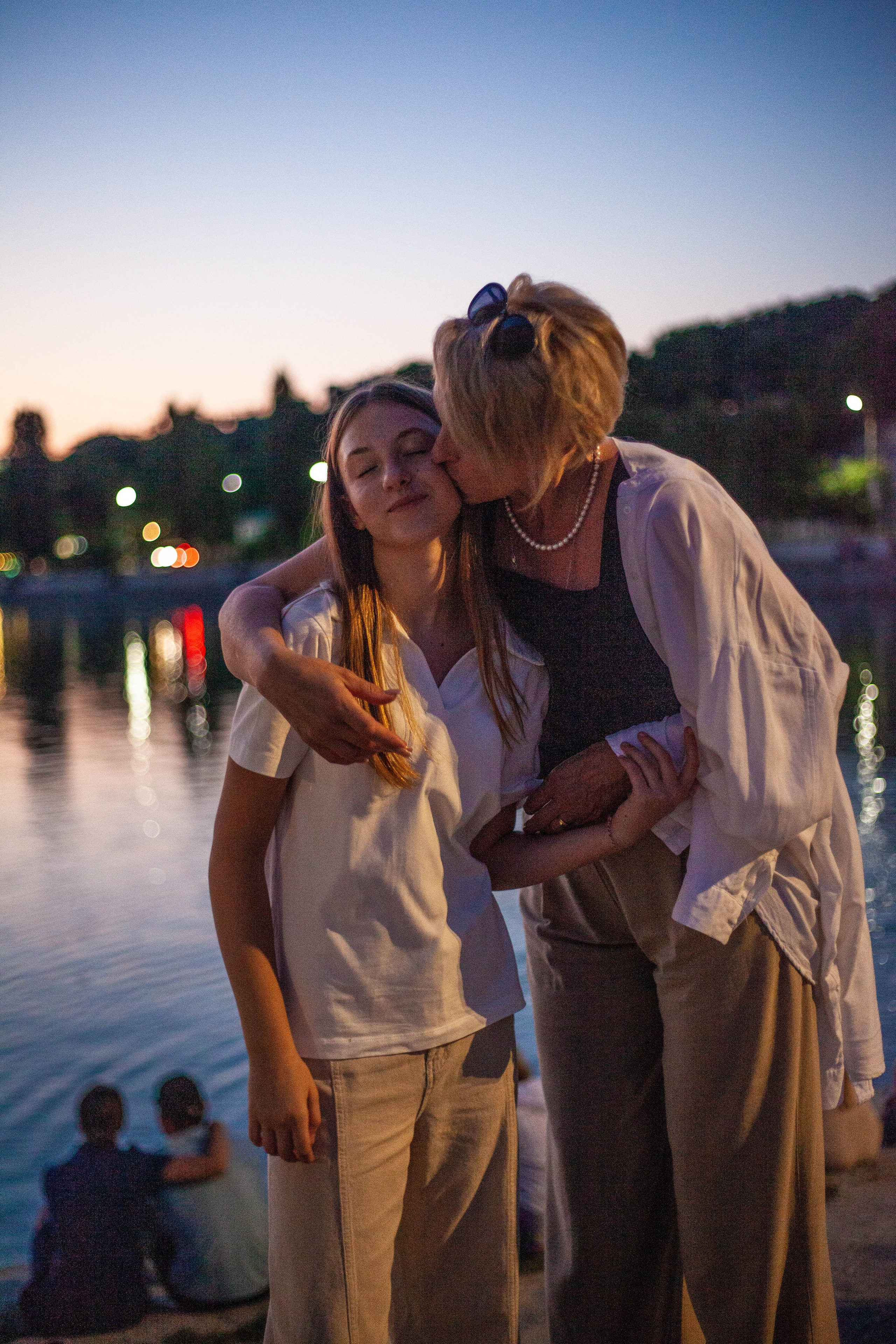 Абрау. Уличный фотограф Города N