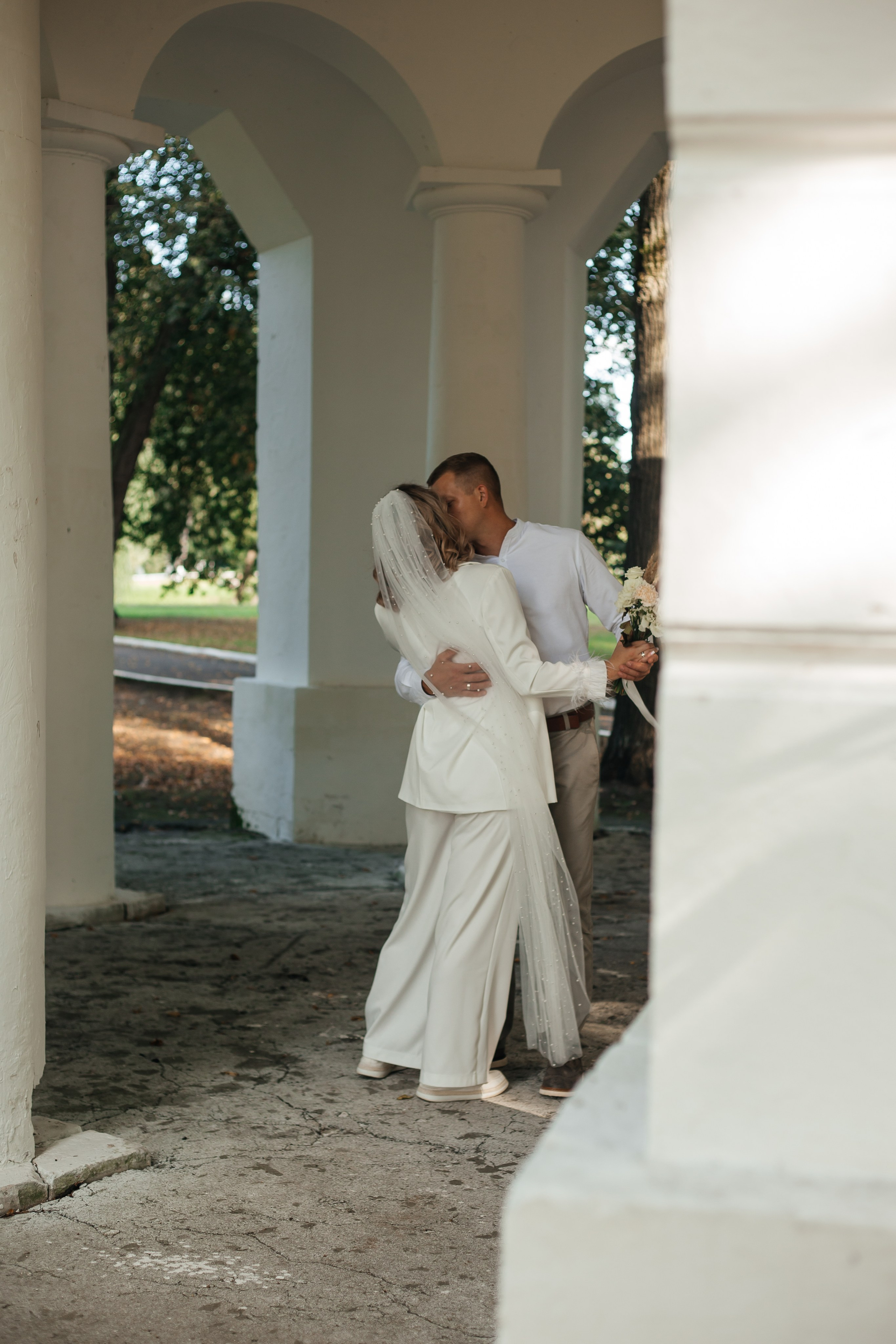Свадебная прогулка в Усадьбе Марфино. Фотограф Дмитров и МО Валентина Халикова