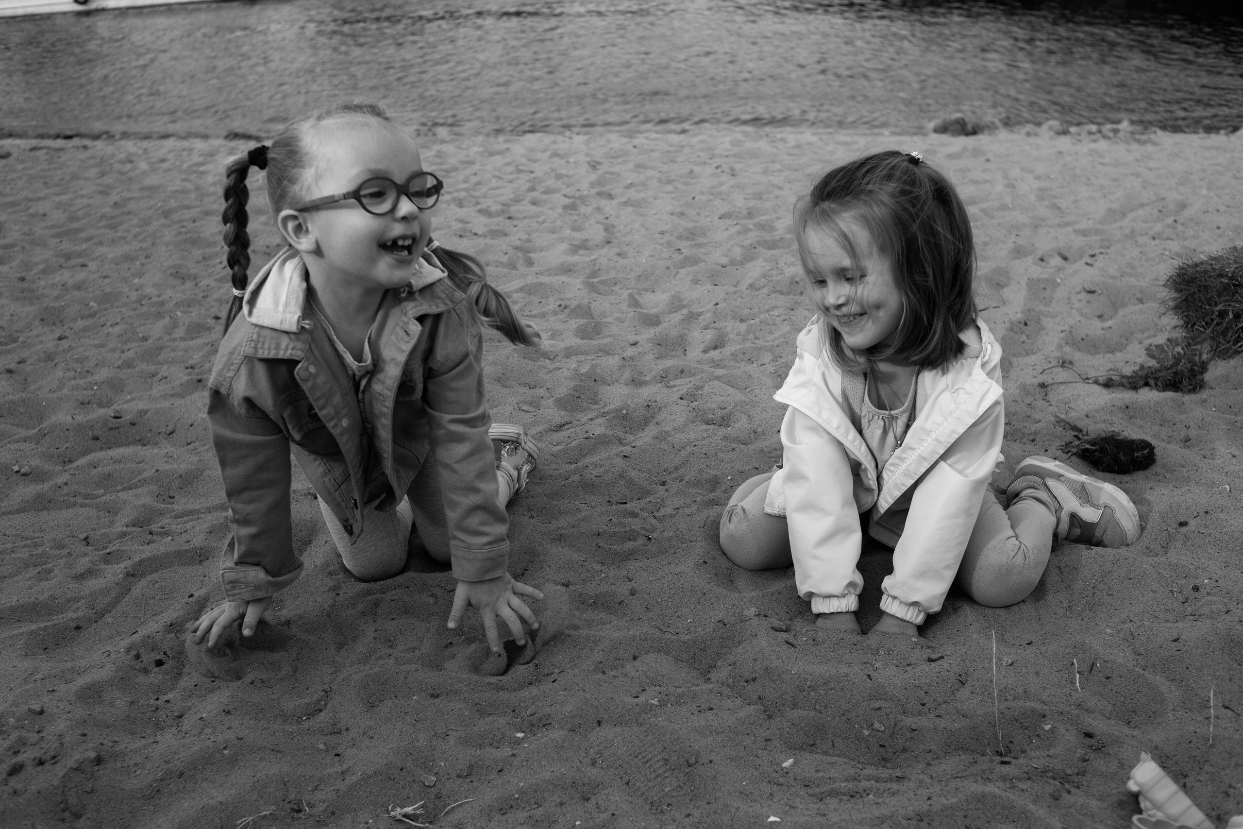 Алиса и Кристина. Детский и семейный фотограф в Челябинске Логинова Валерия