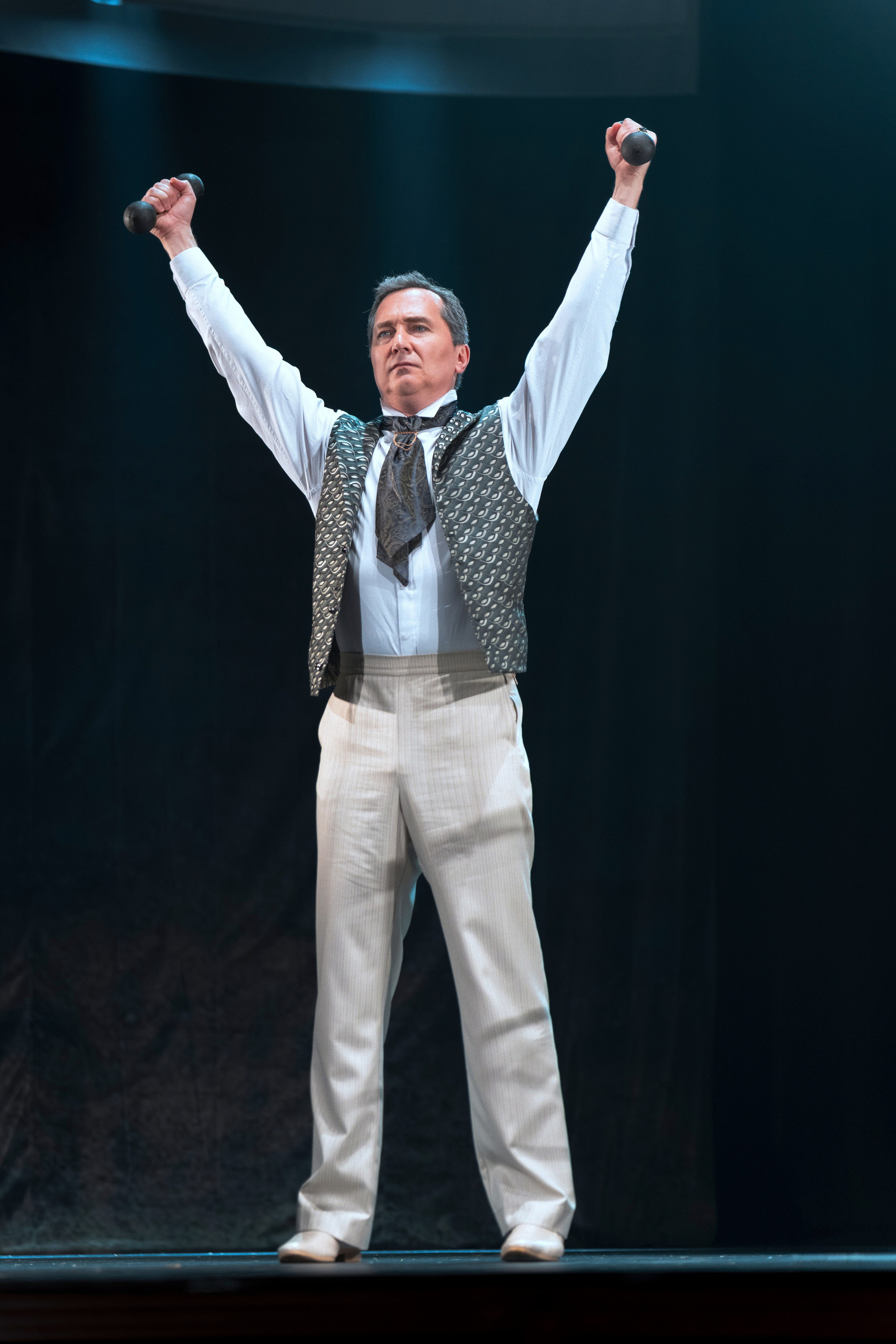 Театр Роста: Отцы и Дети. Сайт фотографа Сергея Абрамова