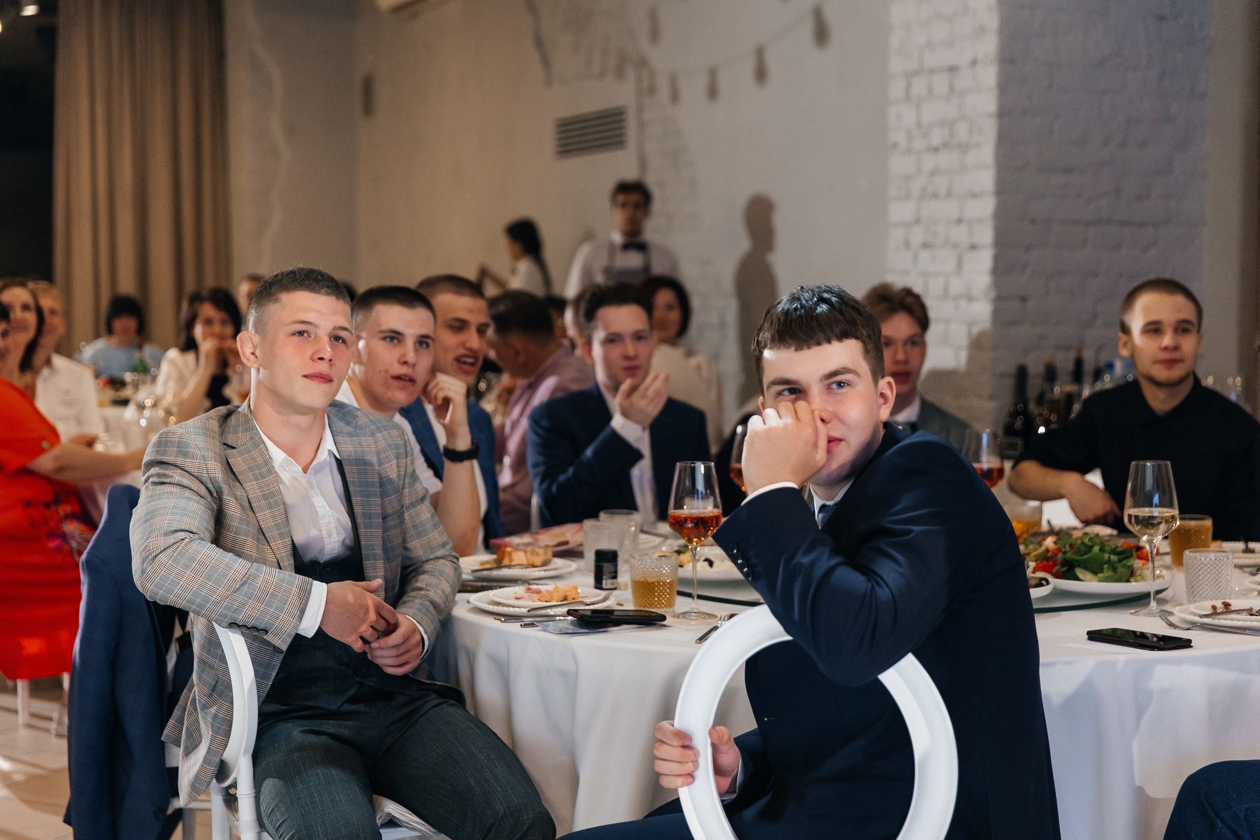 2023-06-23 Выпускной МБОУ СОШ № 10. Фотограф в Красноярске