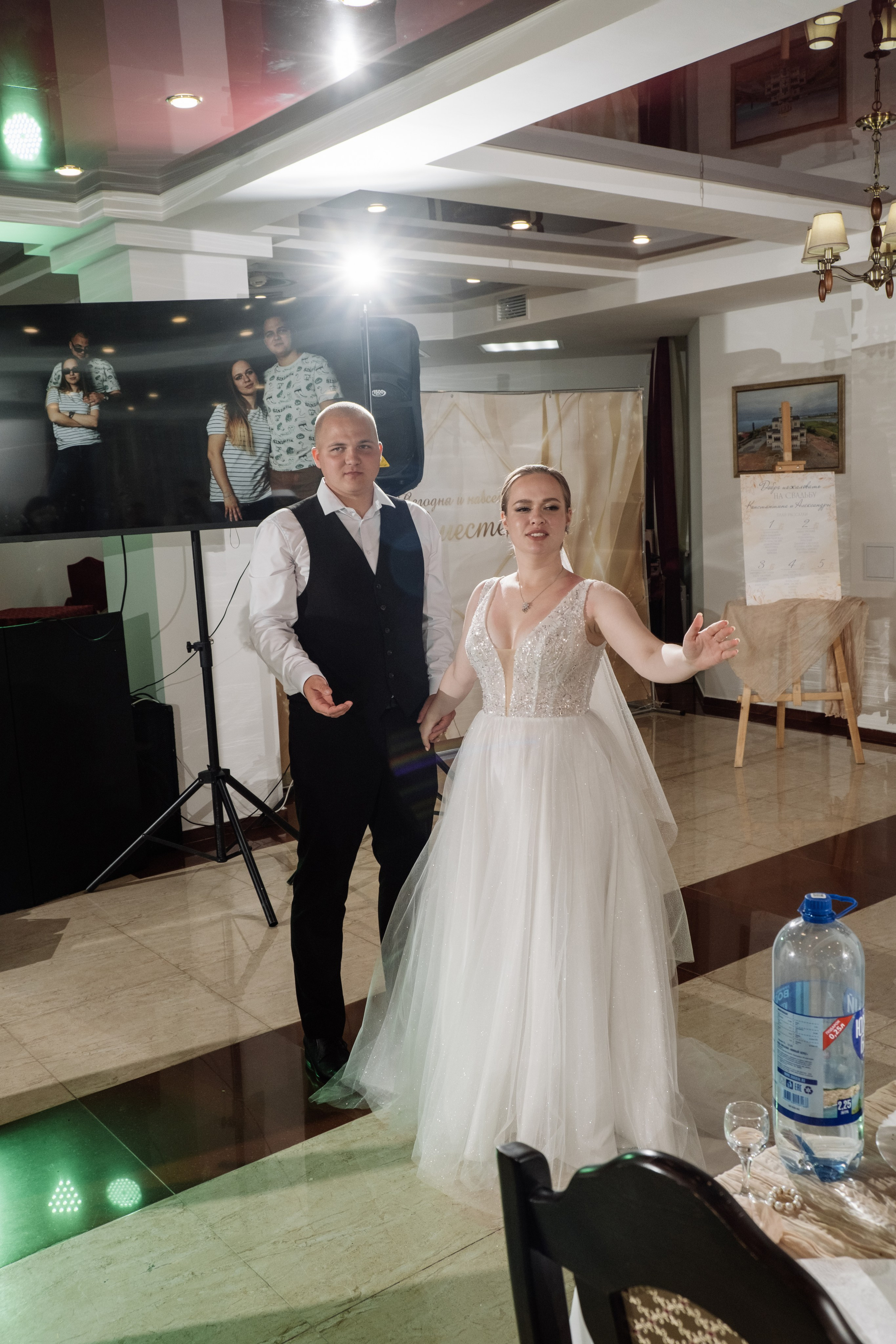 Свадебный ретопртаж. Профессиональная фотосъемка в Крыму. Натуральные эмоции и живые кадры. Забронируйте дату прямо сейчас!