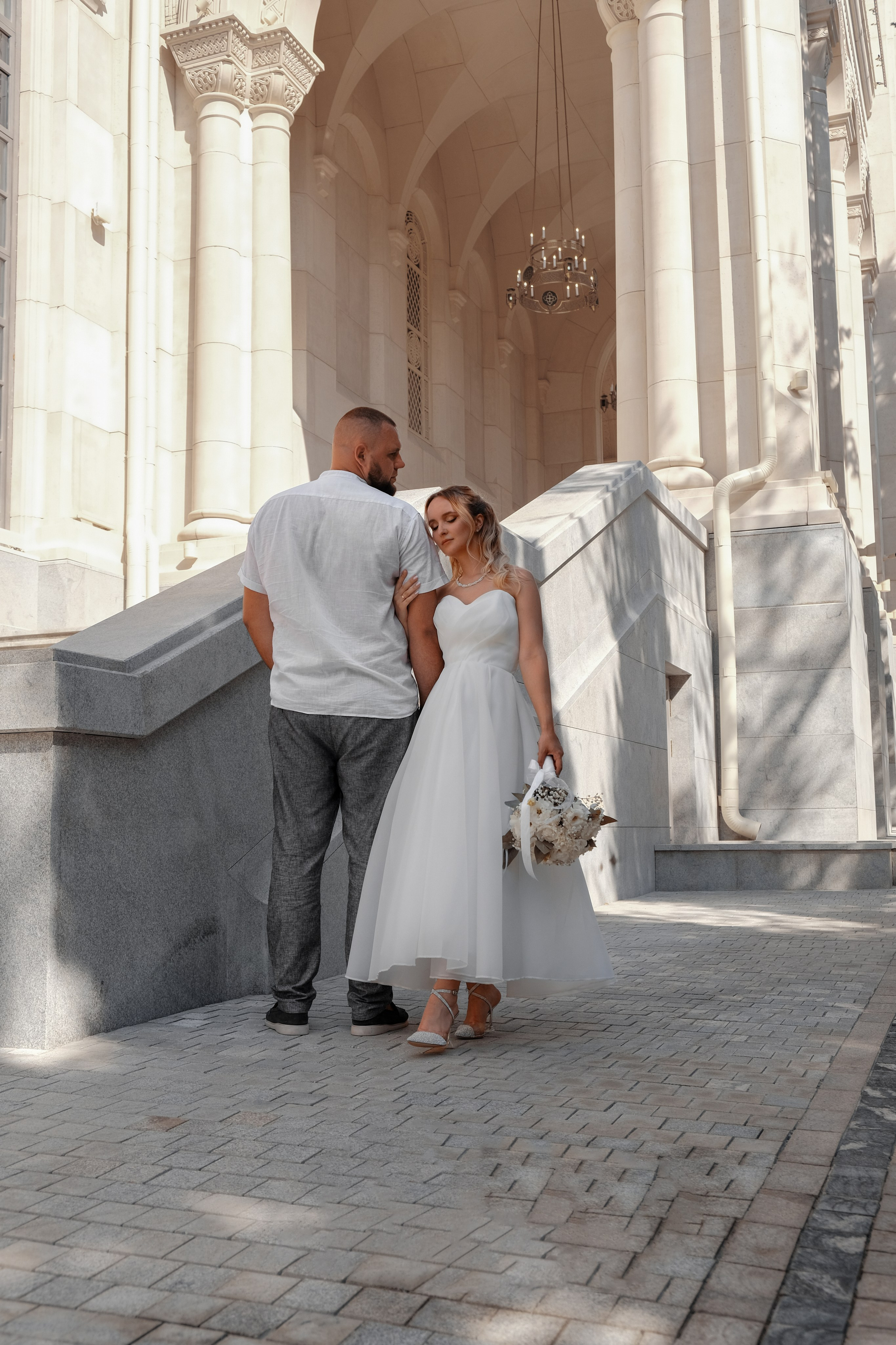 Свадебная фотосессия в Новом Херсонесе и Золотой балке. Профессиональная фотосъемка в Крыму. Натуральные эмоции и живые кадры. Забронируйте дату прямо сейчас!