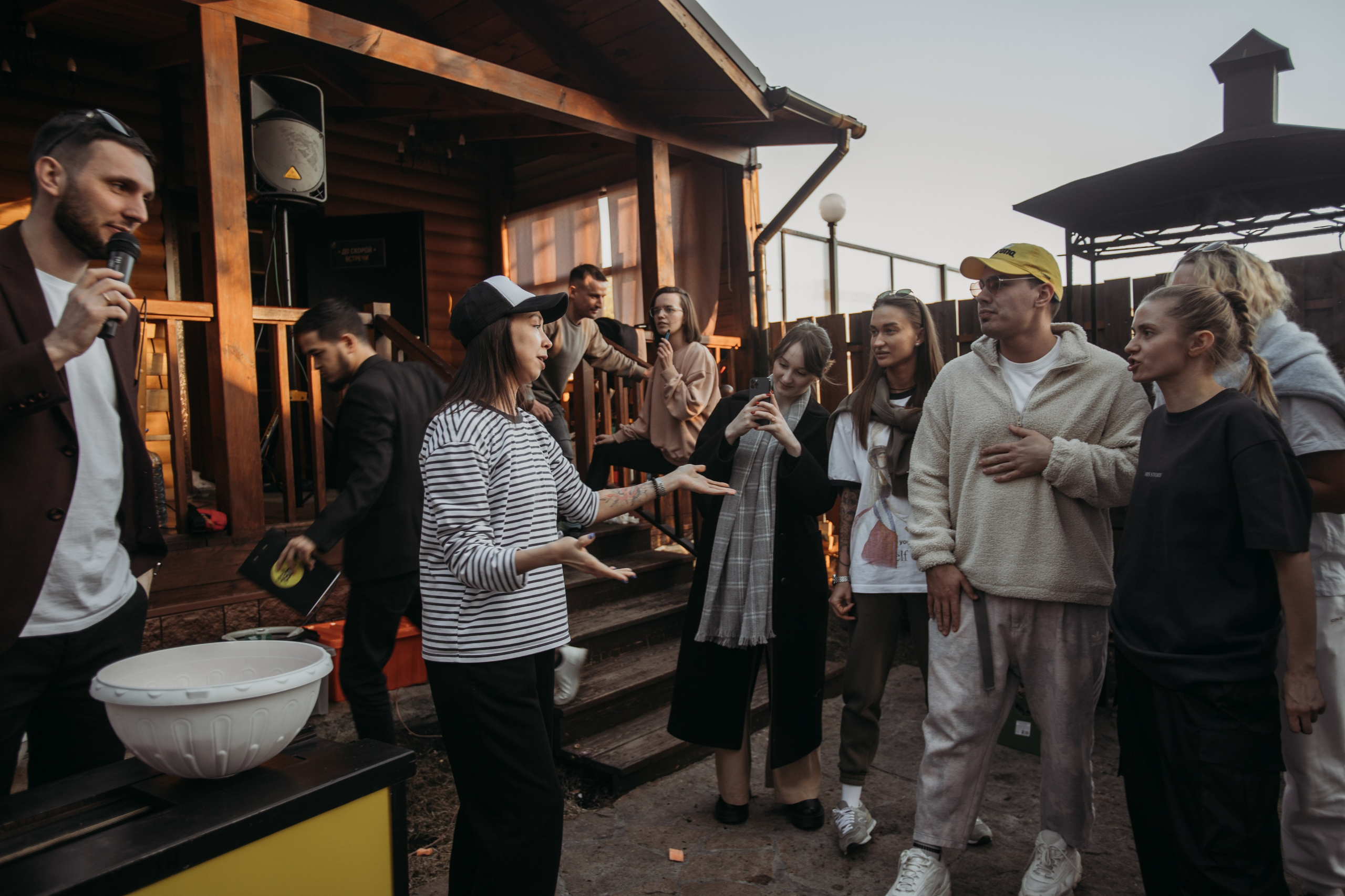 Корпоратив Muza_Arts. Венера Гайн. Репортажный фотограф  Тюмень. Обучение фотографии с 0