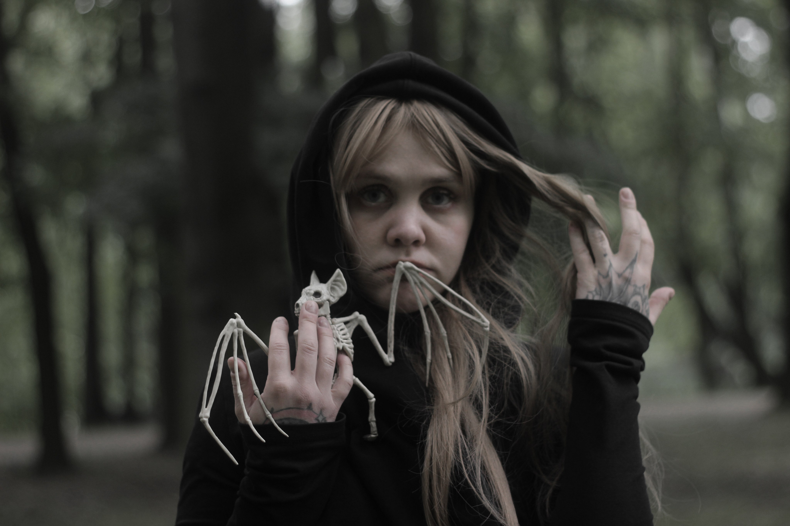 Милена, тату-мастер и художница. Контент-фотограф для творческих единиц и мастеров в Санкт-Петербурге