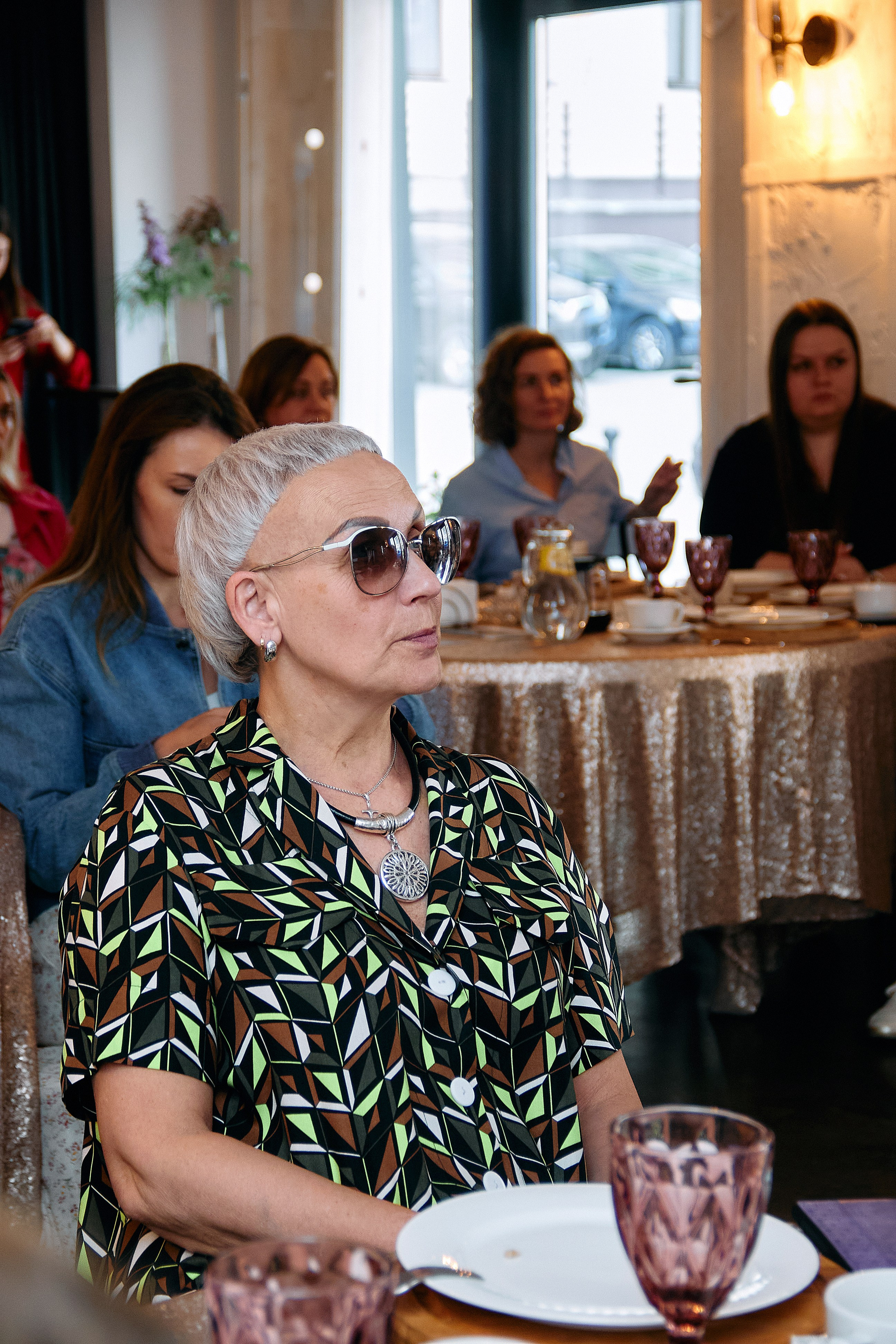 Деловой разговор «Перспективы инвестиций в 2024 году». Фотограф в Смоленске Ася Польшина