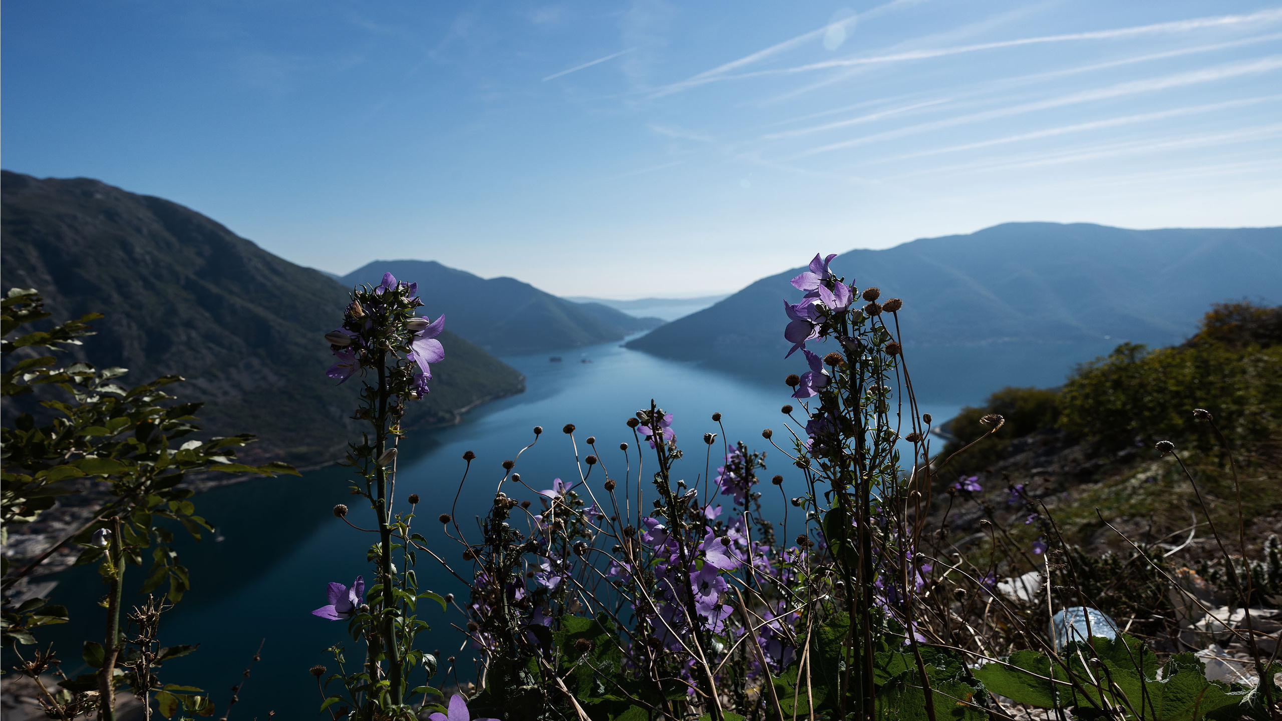 Монастырь Острог и дорога к нему. Портретный фотограф, контент фотограф, продающие фото в Москве и МО