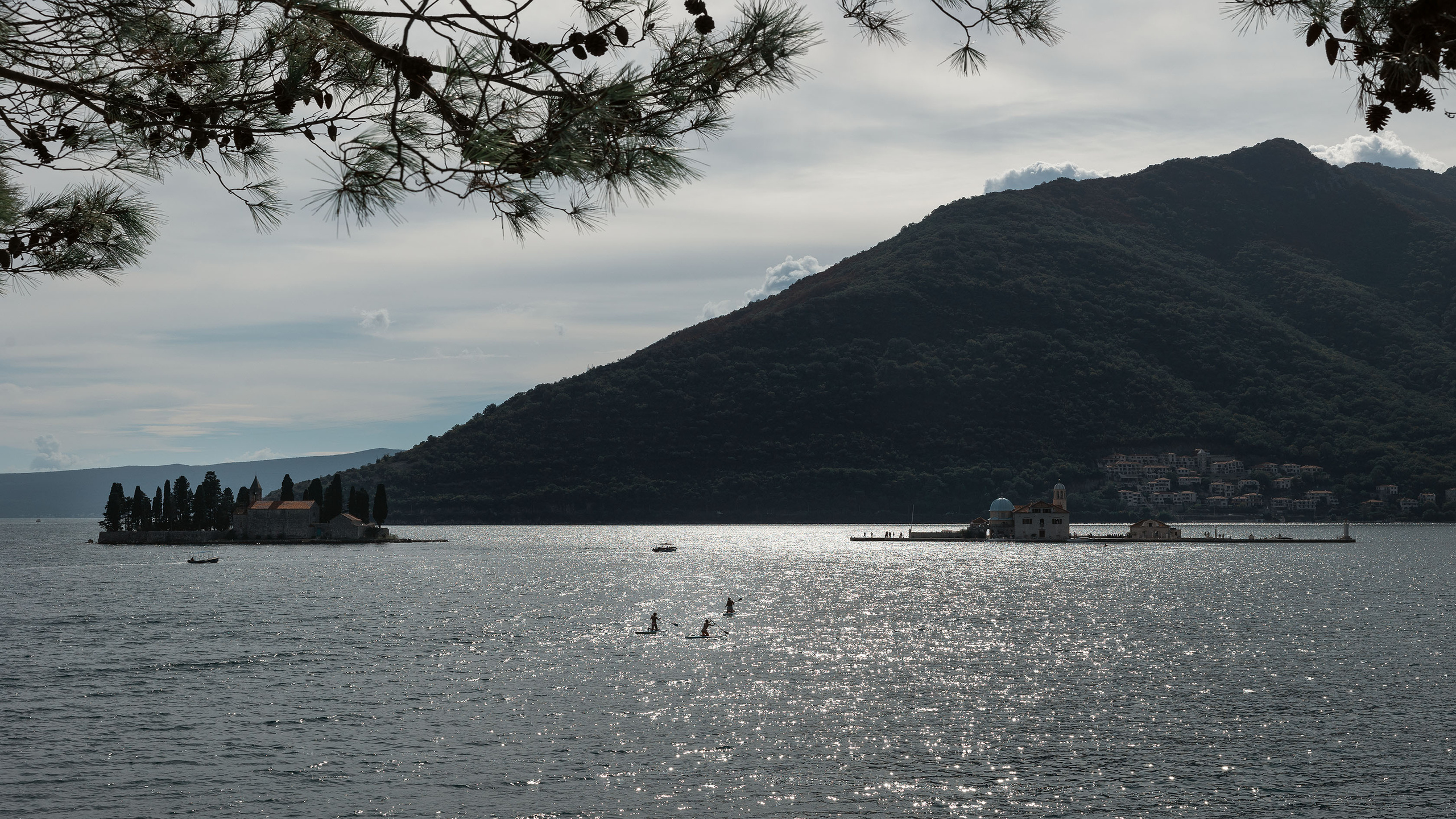 Рисан и Пераст. Портретный фотограф, контент фотограф, продающие фото в Москве и МО