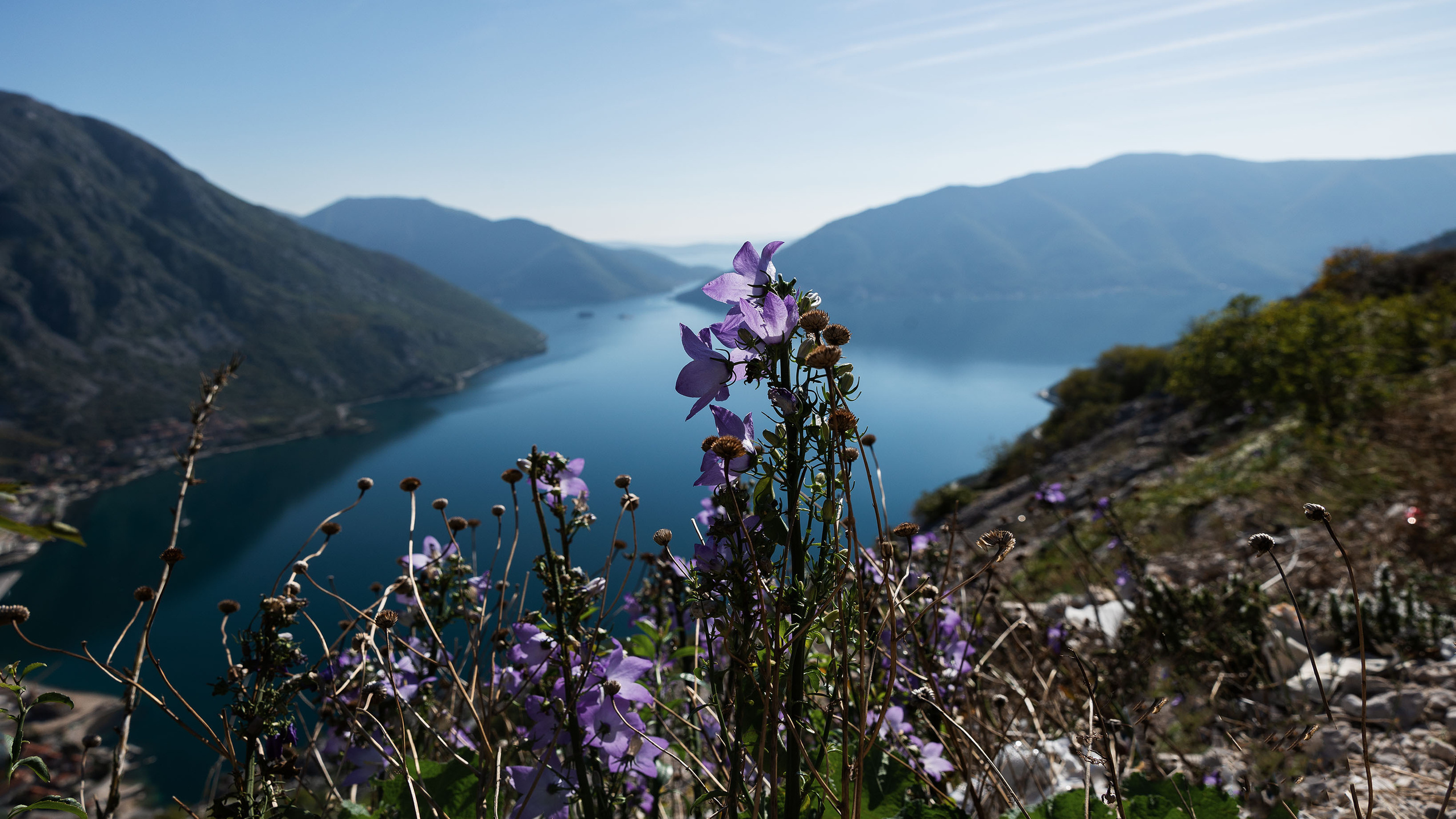 Монастырь Острог и дорога к нему. Портретный фотограф, контент фотограф, продающие фото в Москве и МО