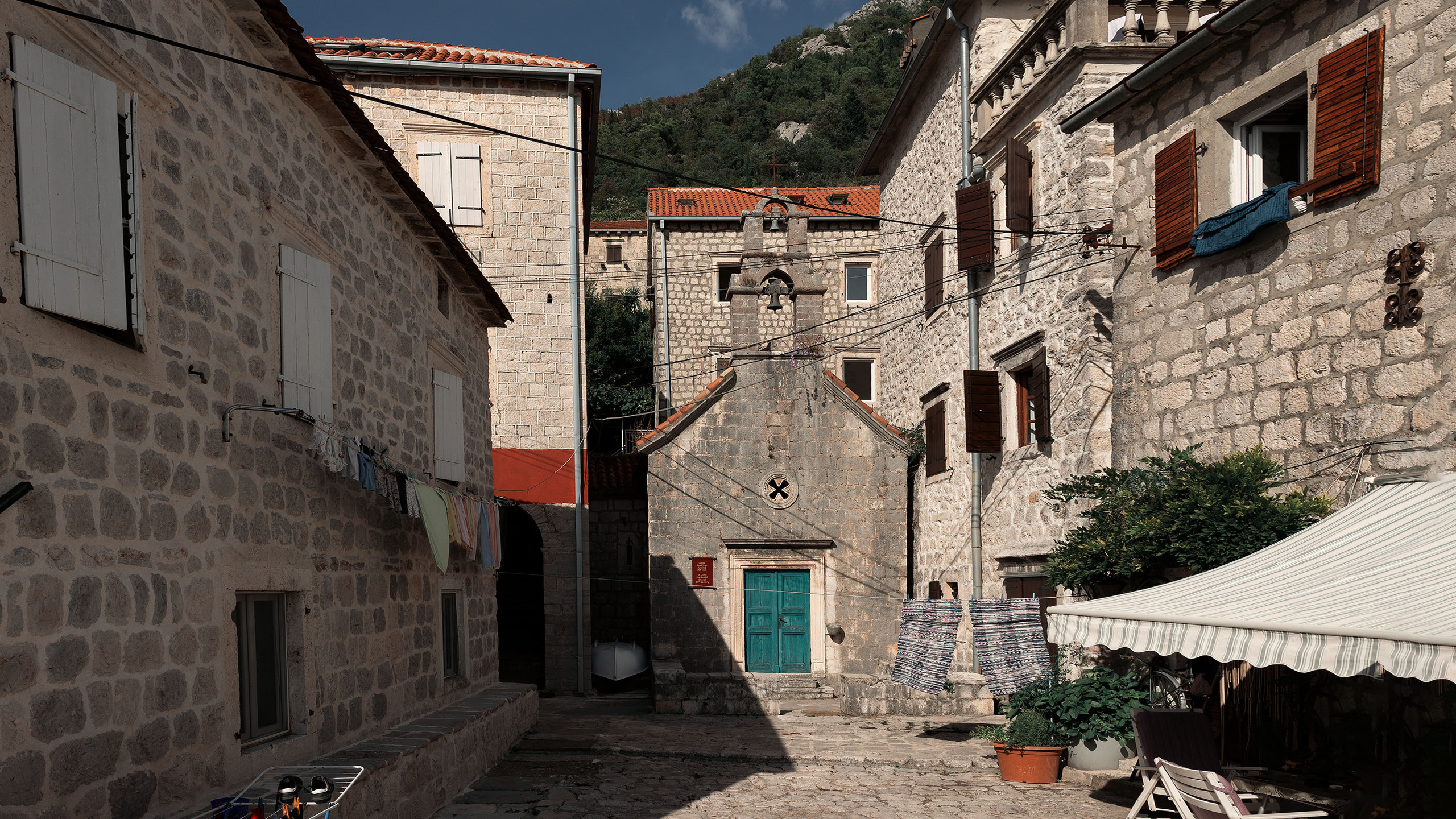 Рисан и Пераст. Портретный фотограф, контент фотограф, продающие фото в Москве и МО