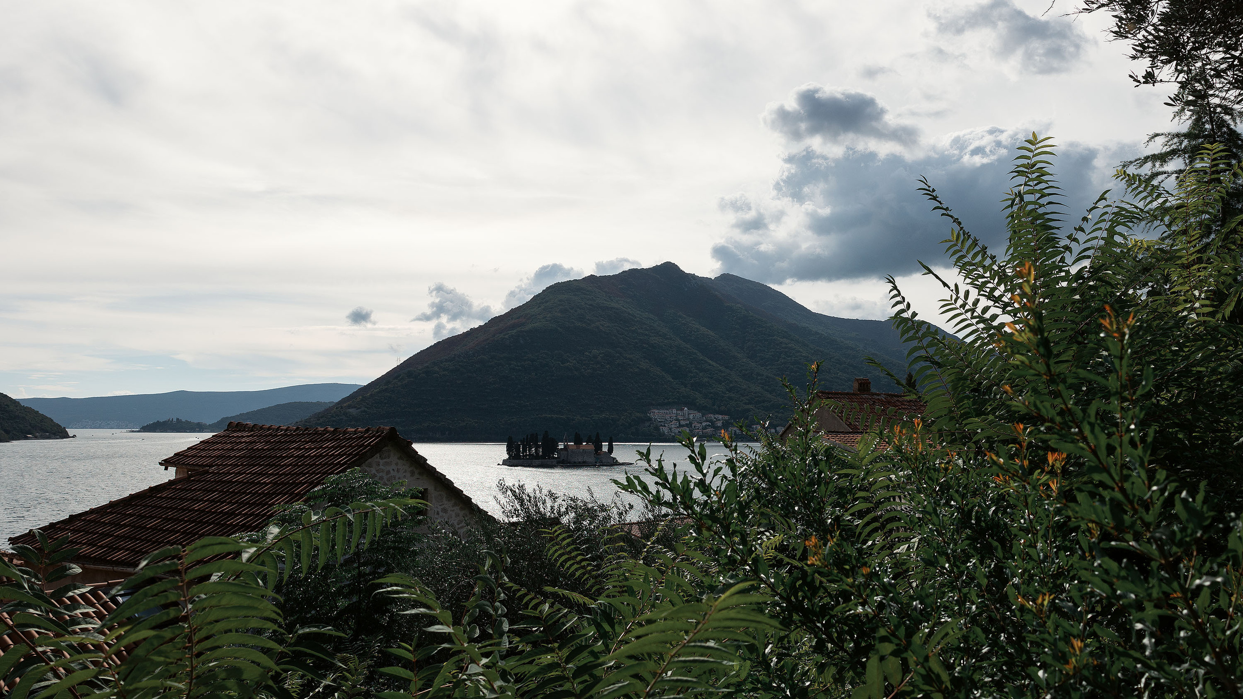 Рисан и Пераст. Портретный фотограф, контент фотограф, продающие фото в Москве и МО