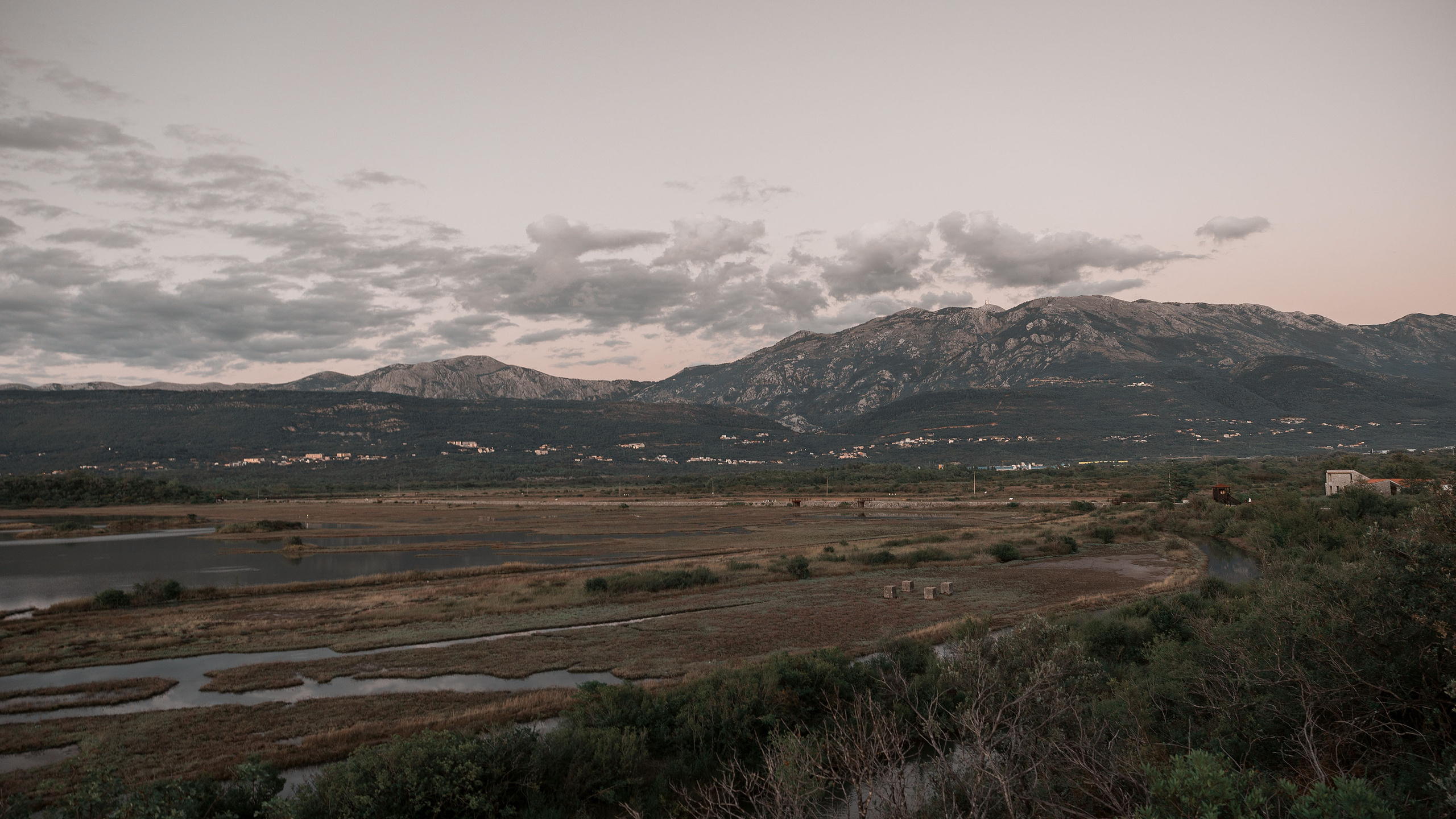 Луштица. Портретный фотограф, контент фотограф, продающие фото в Москве и МО