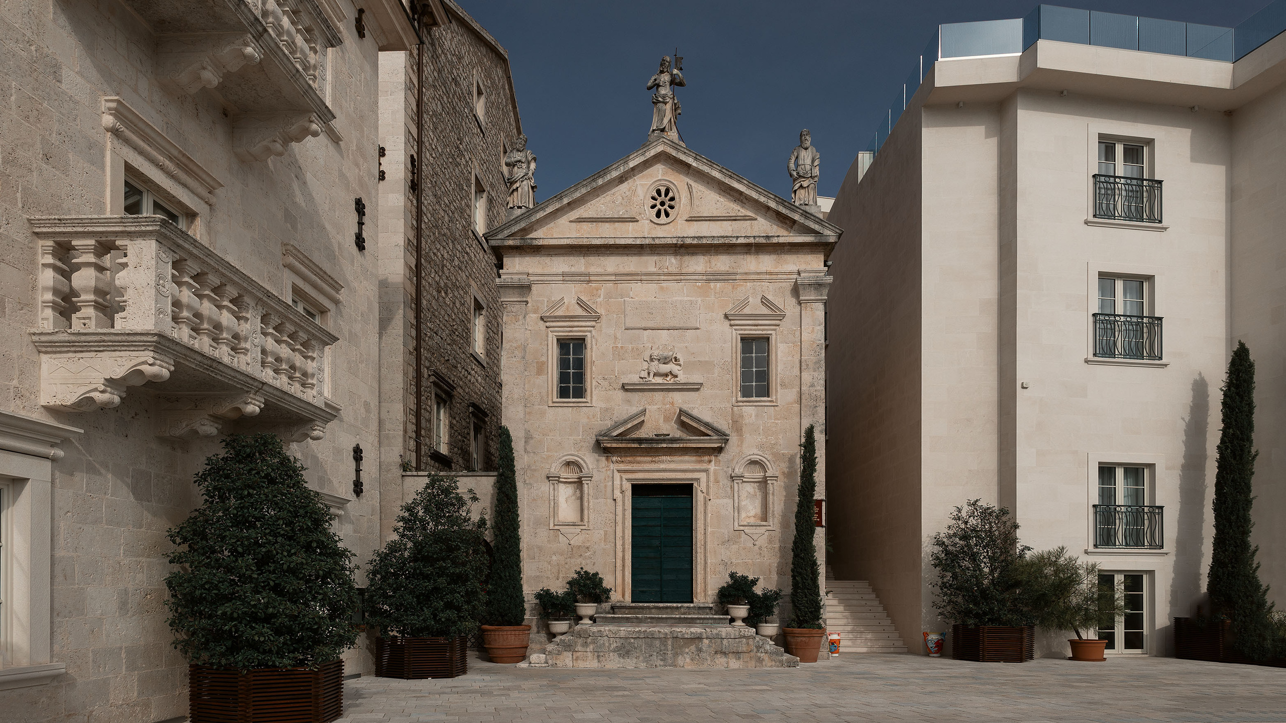 Рисан и Пераст. Портретный фотограф, контент фотограф, продающие фото в Москве и МО