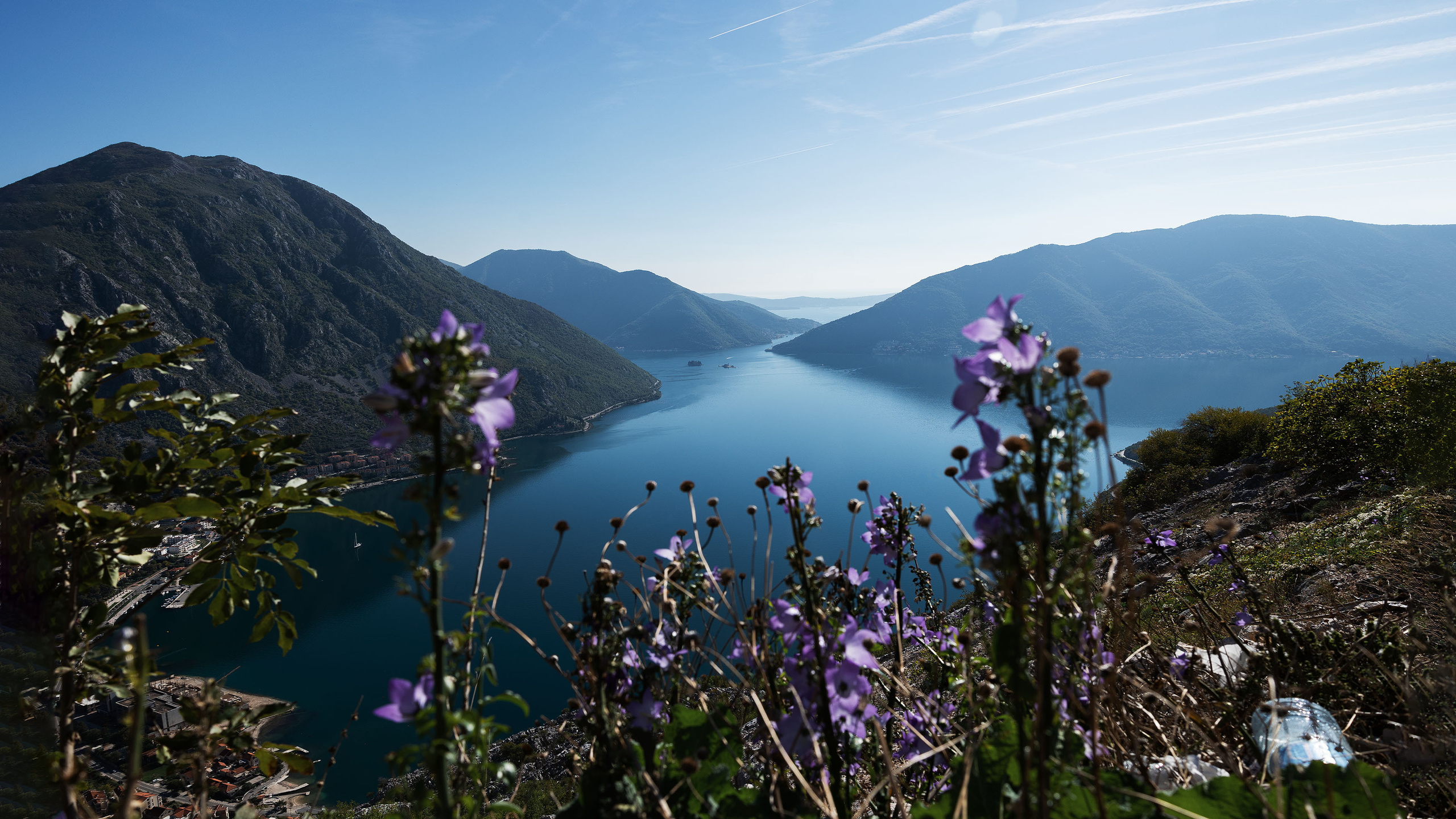 Монастырь Острог и дорога к нему. Портретный фотограф, контент фотограф, продающие фото в Москве и МО