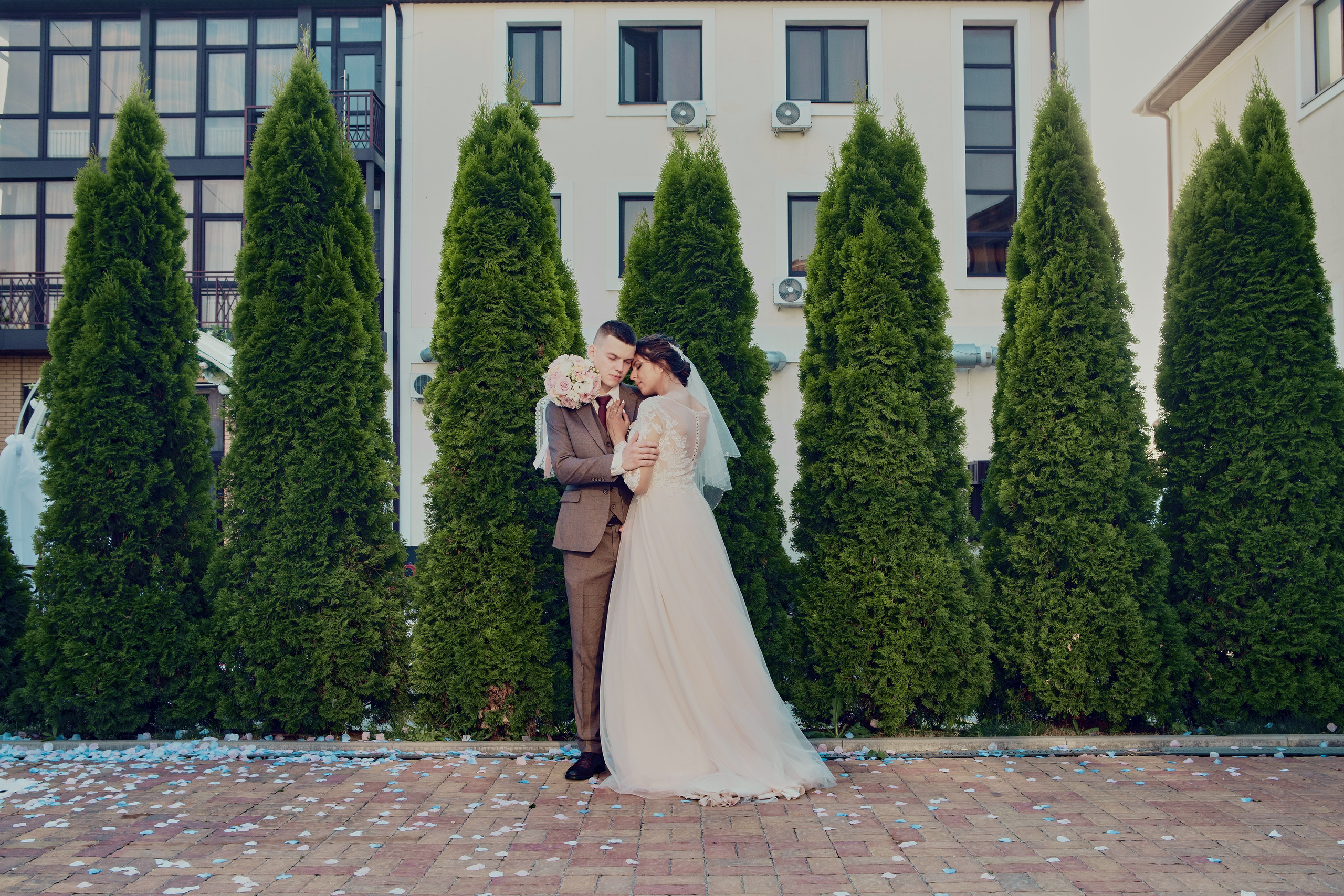 ВИТАЛИЙ + ЯСМИНА ФОТО. Свадебный фотограф и видеограф в Ростове-на-Дону Александр Воронов