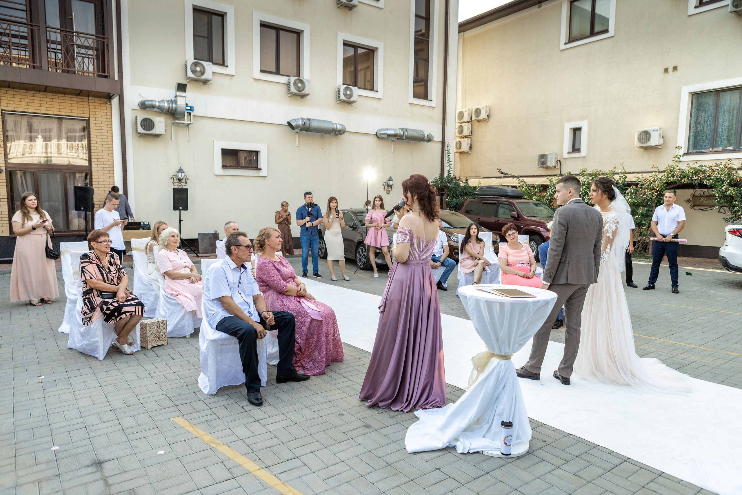ВИТАЛИЙ + ЯСМИНА ФОТО. Свадебный фотограф и видеограф в Ростове-на-Дону Александр Воронов