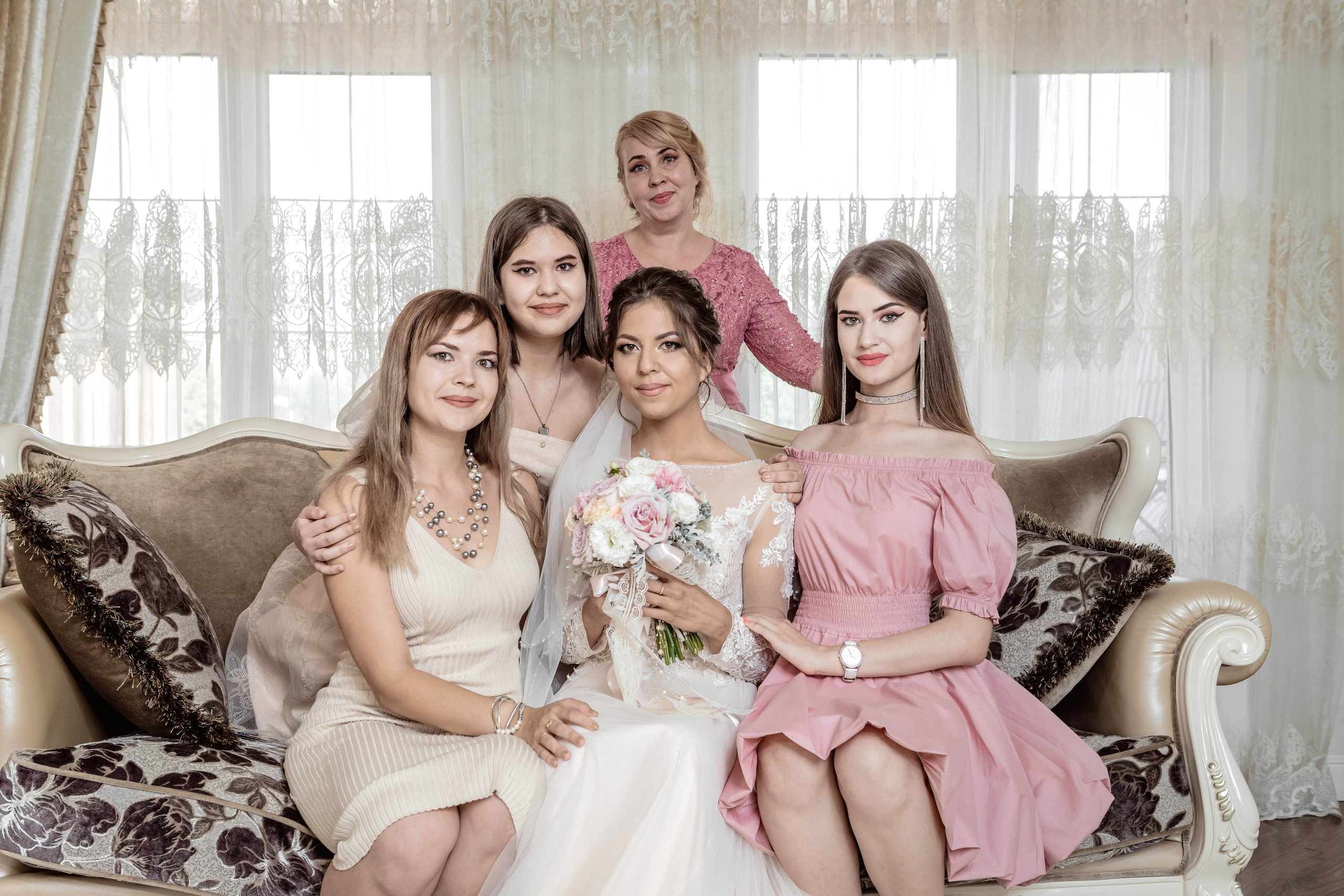 ВИТАЛИЙ + ЯСМИНА ФОТО. Свадебный фотограф и видеограф в Ростове-на-Дону Александр Воронов