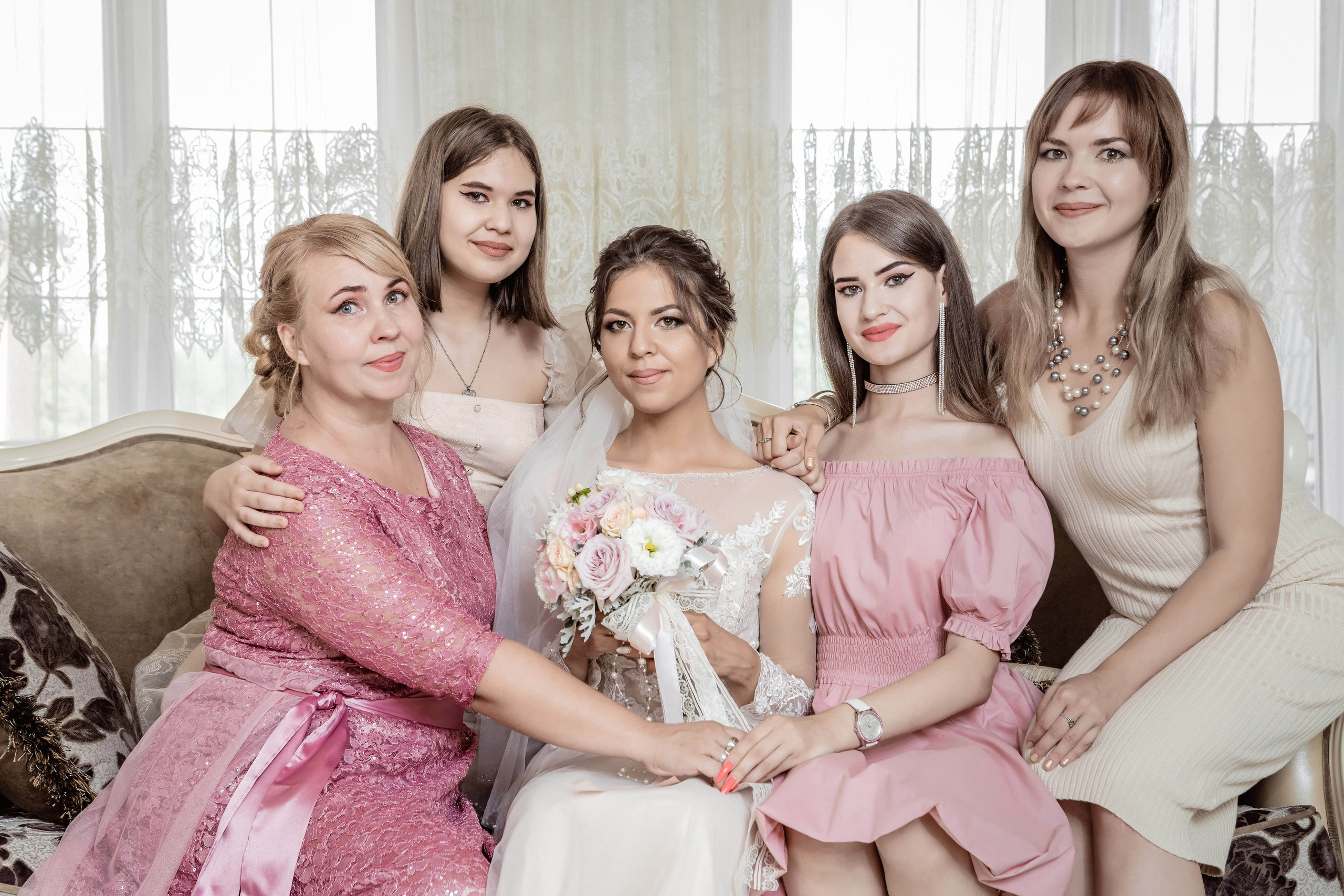 ВИТАЛИЙ + ЯСМИНА ФОТО. Свадебный фотограф и видеограф в Ростове-на-Дону Александр Воронов