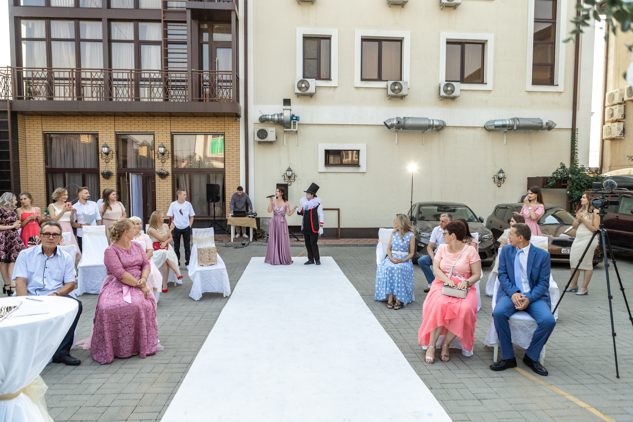 ВИТАЛИЙ + ЯСМИНА ФОТО. Свадебный фотограф и видеограф в Ростове-на-Дону Александр Воронов