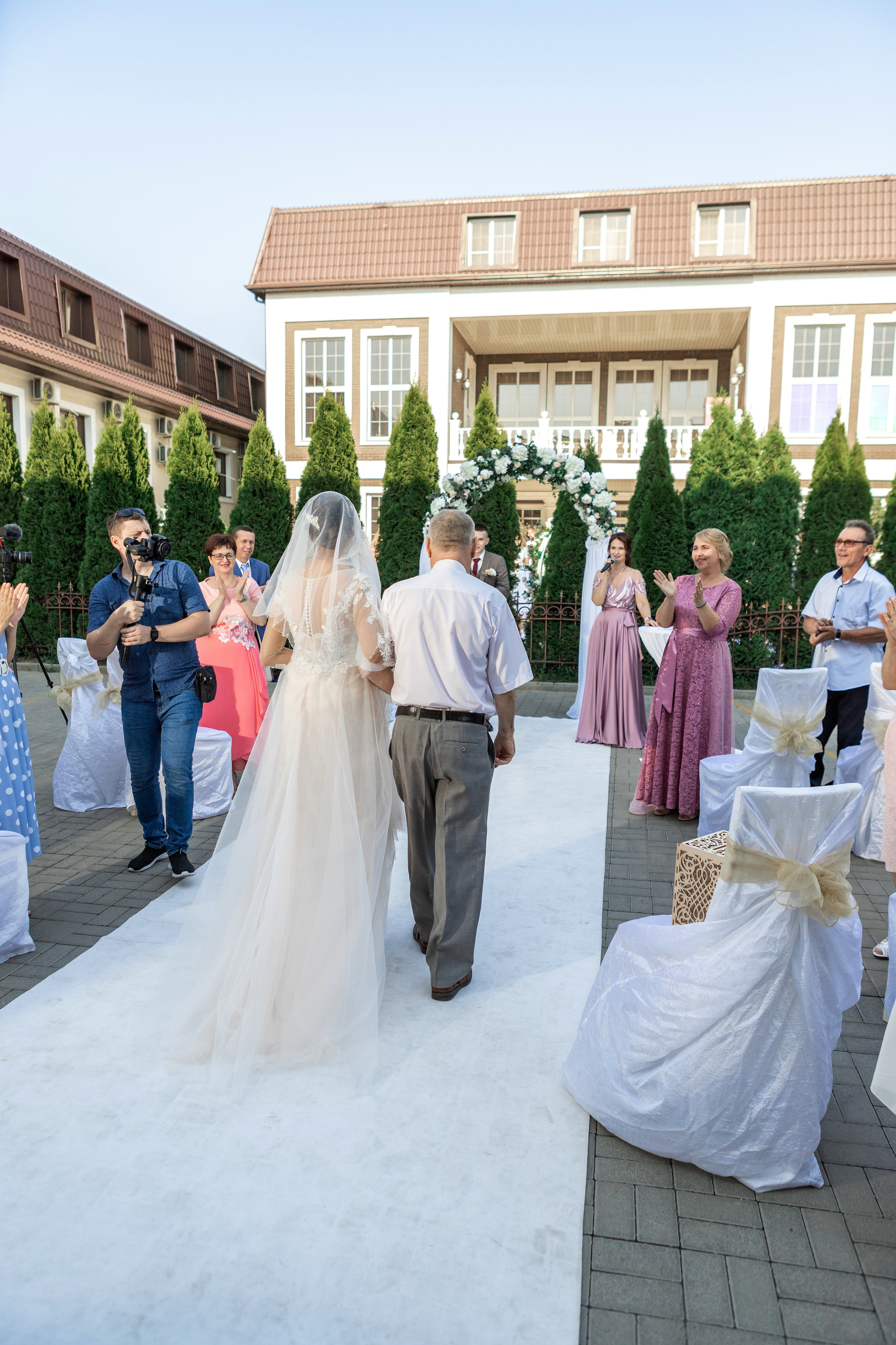 ВИТАЛИЙ + ЯСМИНА ФОТО. Свадебный фотограф и видеограф в Ростове-на-Дону Александр Воронов