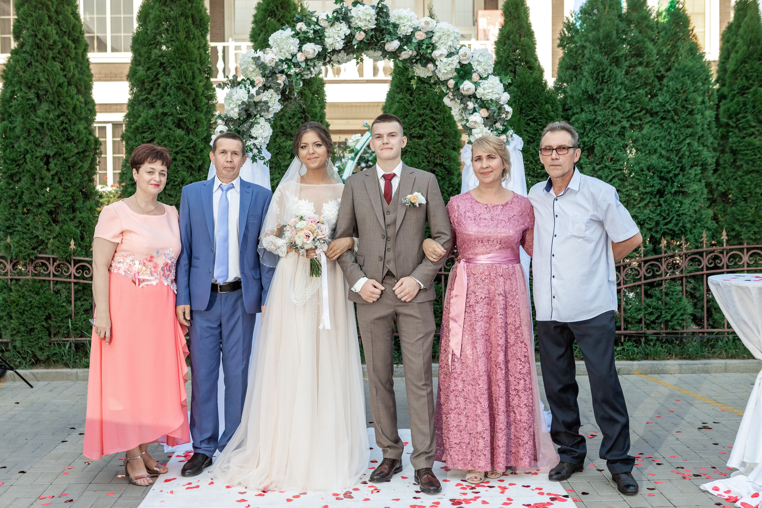 ВИТАЛИЙ + ЯСМИНА ФОТО. Свадебный фотограф и видеограф в Ростове-на-Дону Александр Воронов