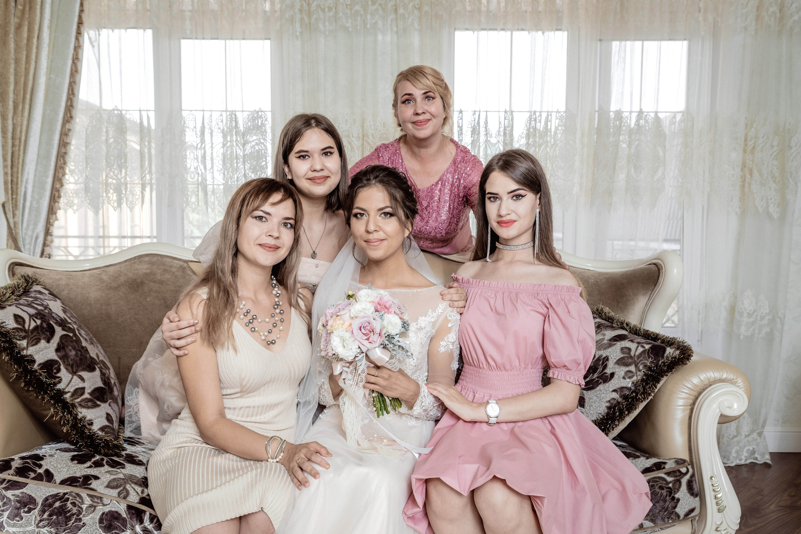 ВИТАЛИЙ + ЯСМИНА ФОТО. Свадебный фотограф и видеограф в Ростове-на-Дону Александр Воронов