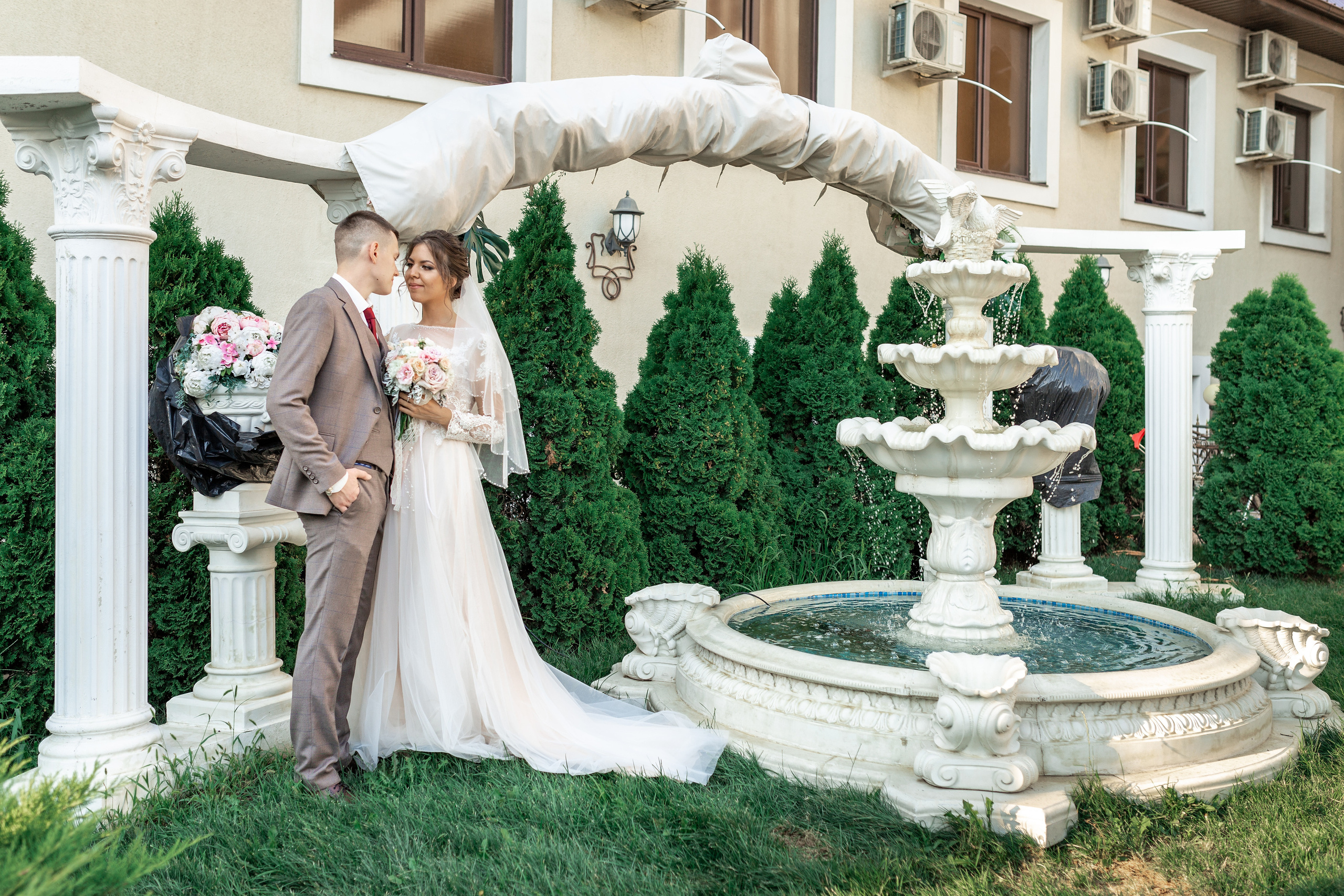 ВИТАЛИЙ + ЯСМИНА ФОТО. Свадебный фотограф и видеограф в Ростове-на-Дону Александр Воронов