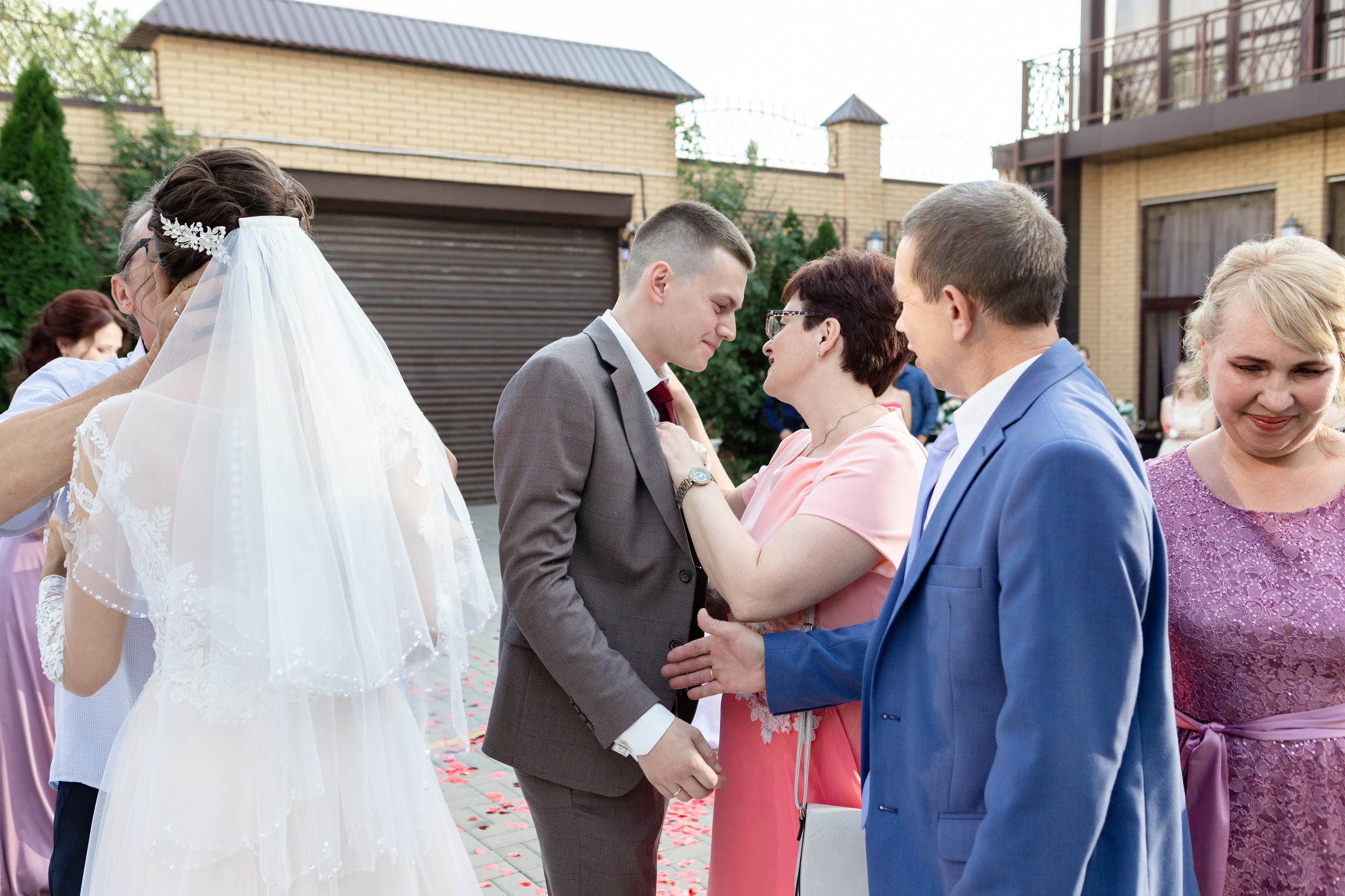ВИТАЛИЙ + ЯСМИНА ФОТО. Свадебный фотограф и видеограф в Ростове-на-Дону Александр Воронов