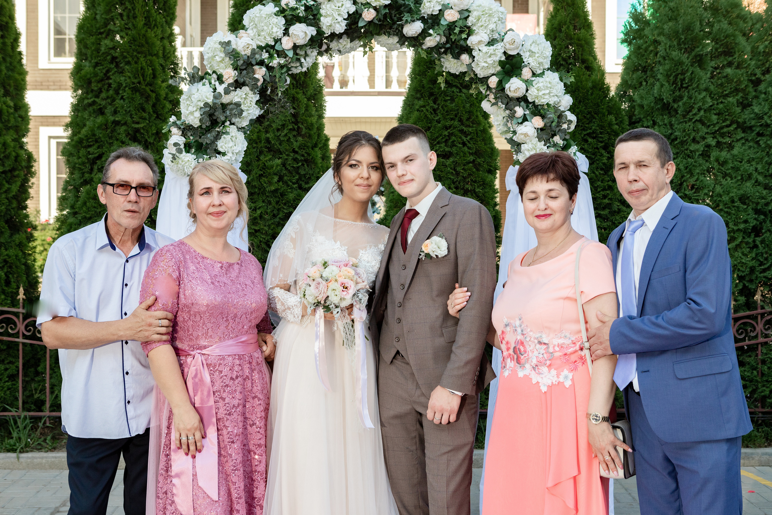 ВИТАЛИЙ + ЯСМИНА ФОТО. Свадебный фотограф и видеограф в Ростове-на-Дону Александр Воронов