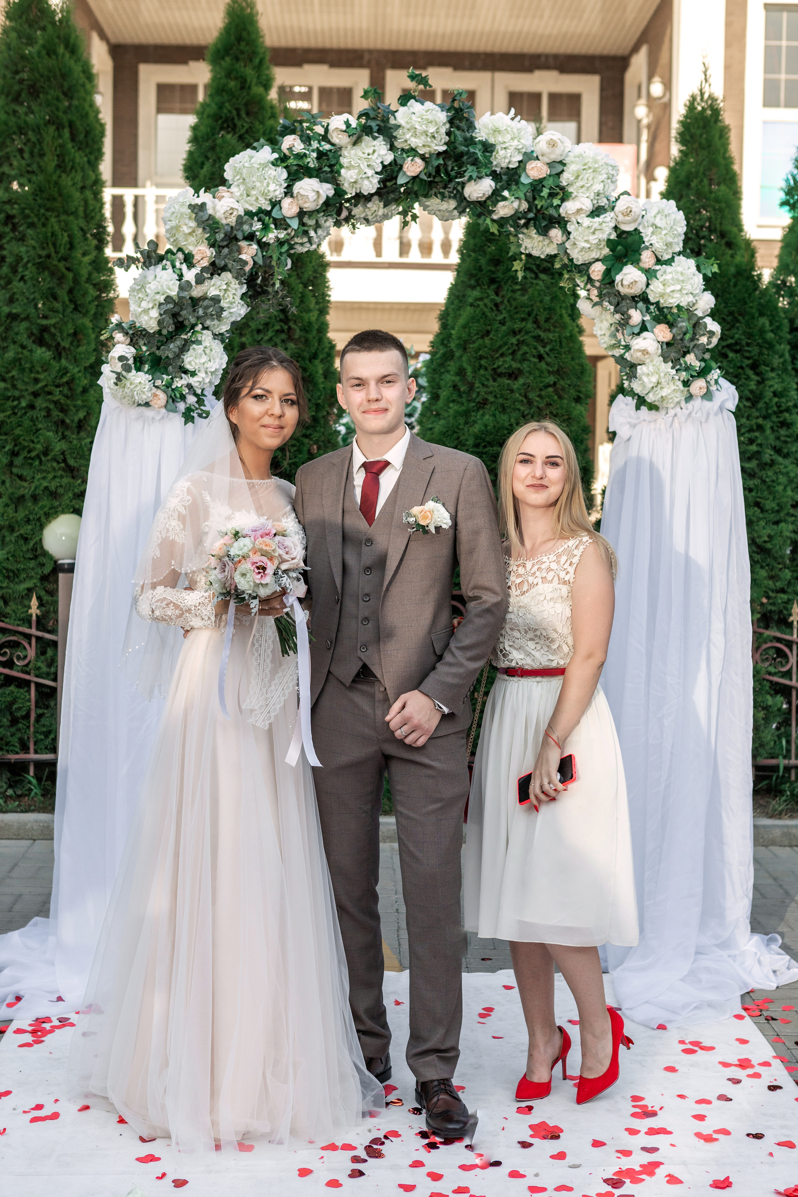 ВИТАЛИЙ + ЯСМИНА ФОТО. Свадебный фотограф и видеограф в Ростове-на-Дону Александр Воронов