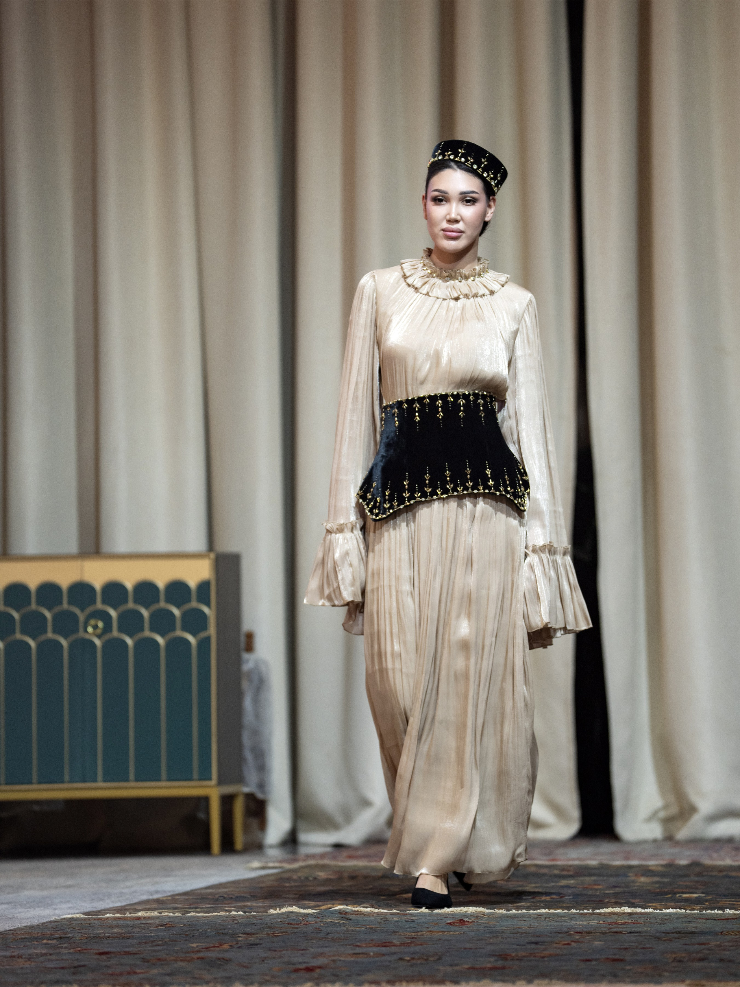 Khanshaiym brand. Сайт Алматинского НЮ АРТ, будуар и фэшн фотографа Дениса Карпенко