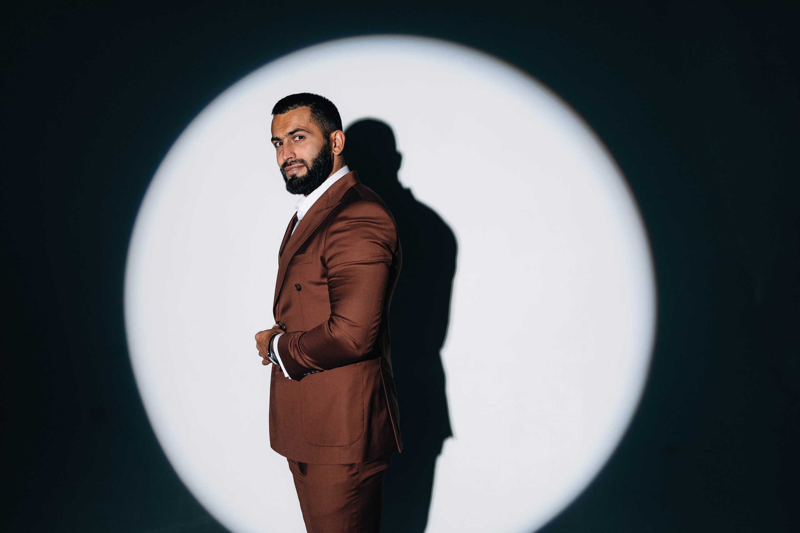 Личность в кадре. Свадебный фотограф в Москве Арчылан Николаев