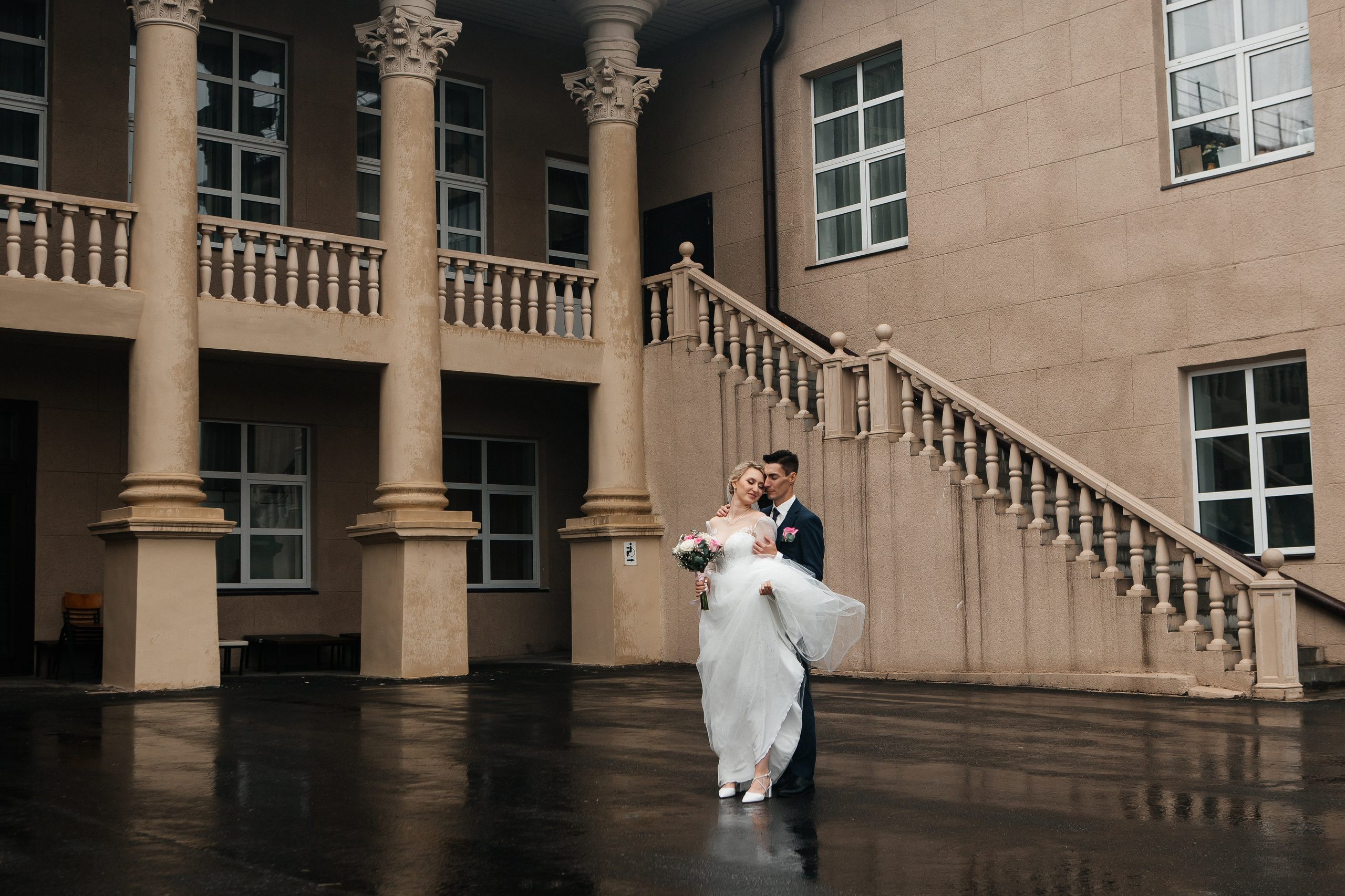 Евгения и Николай утренние сборы. Свадебный фотограф Виктория Чуйко Магнитогорск. Визуал для бизнеса