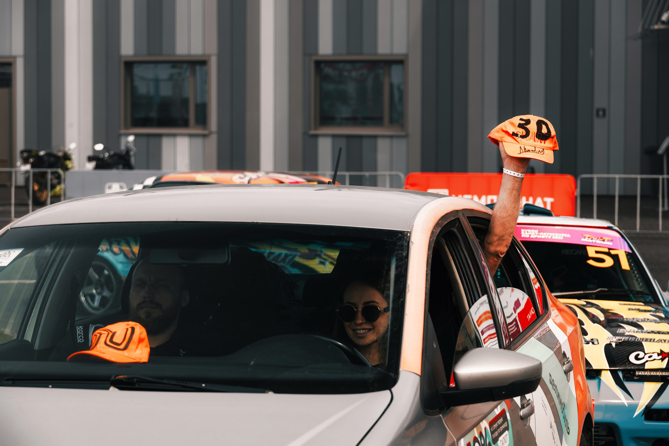 IDDC Этап 2: Бетонный Колизей и блогеры в деле