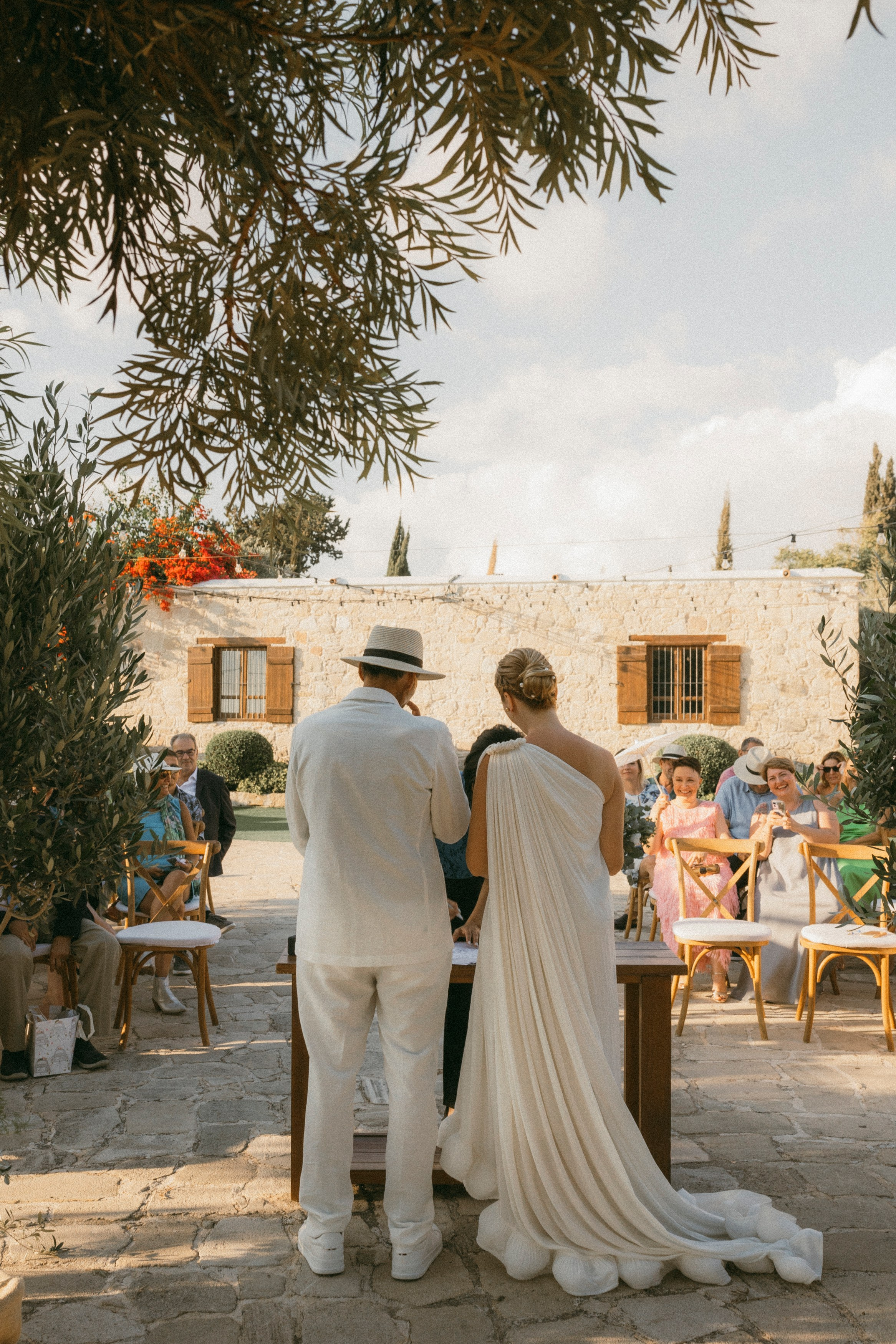Dancing, laughter and traditions — a Greek-Russian Wedding. Katerina Nord | Wedding and Couple Photographer in Germany and Europe